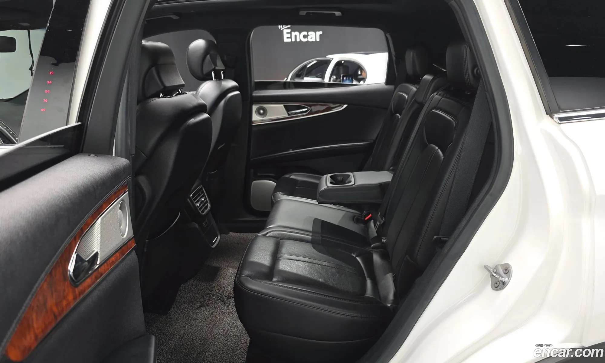 Lincoln Nautilus 2020 — 6