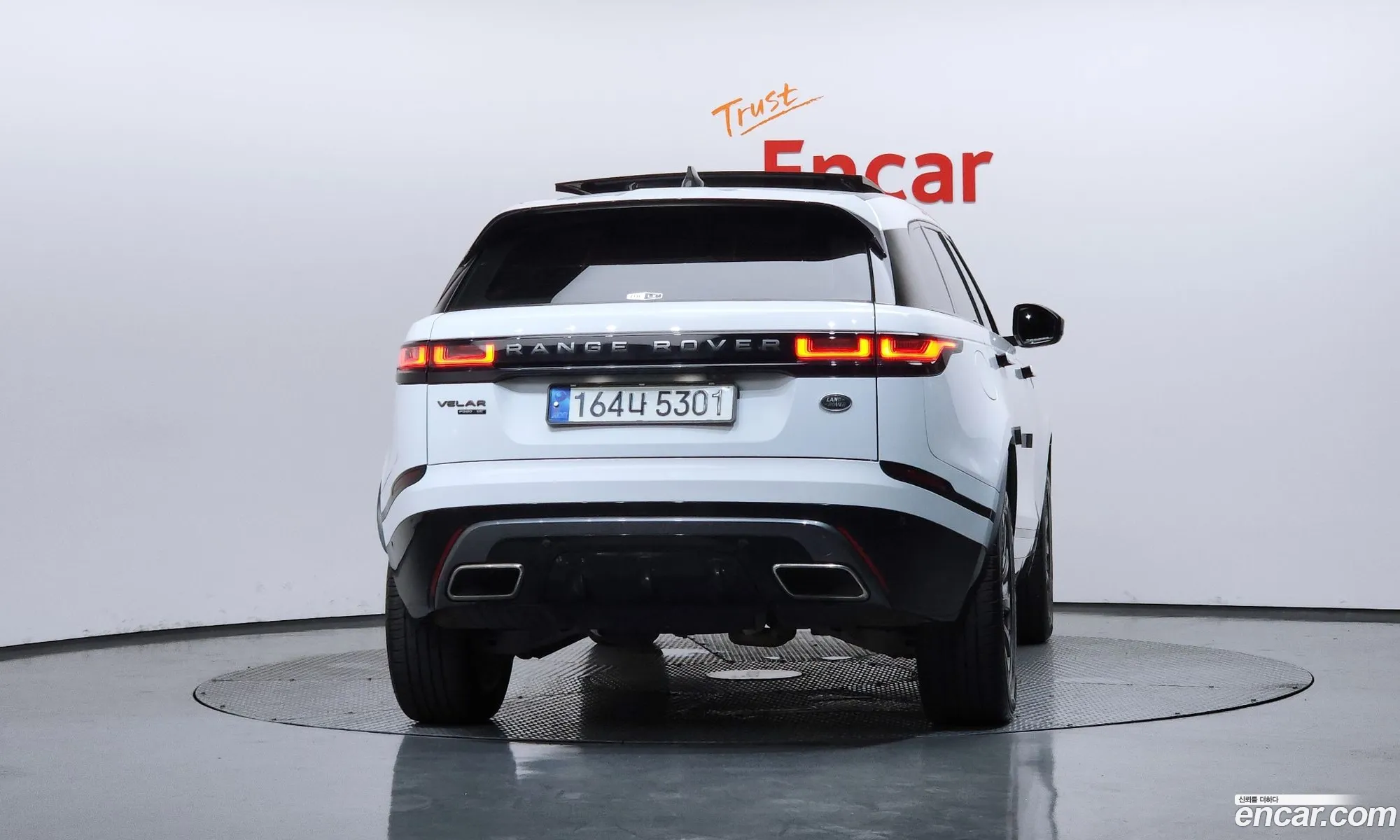 Land Rover Range Rover Velar 2018 — 18