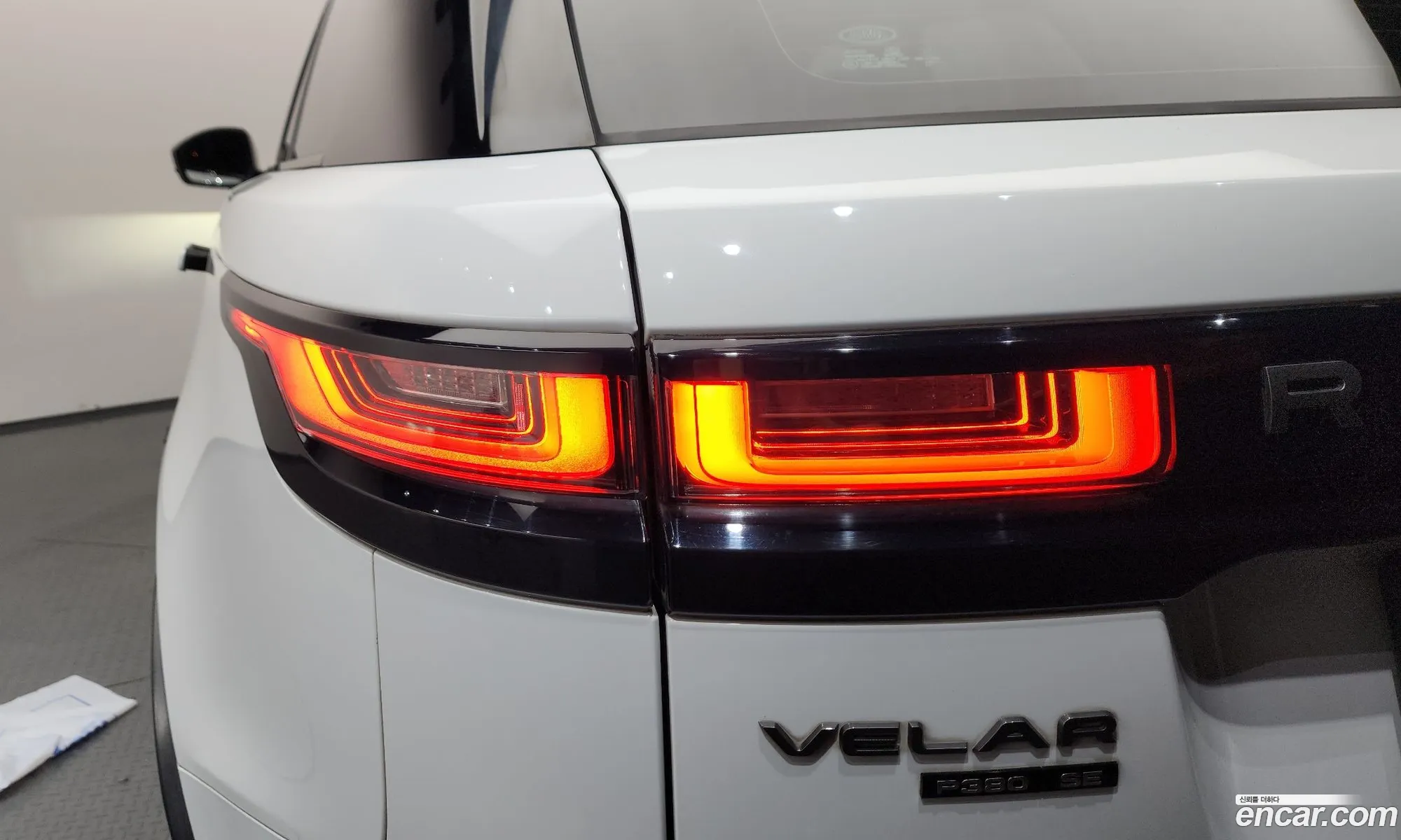 Land Rover Range Rover Velar 2018 — 4