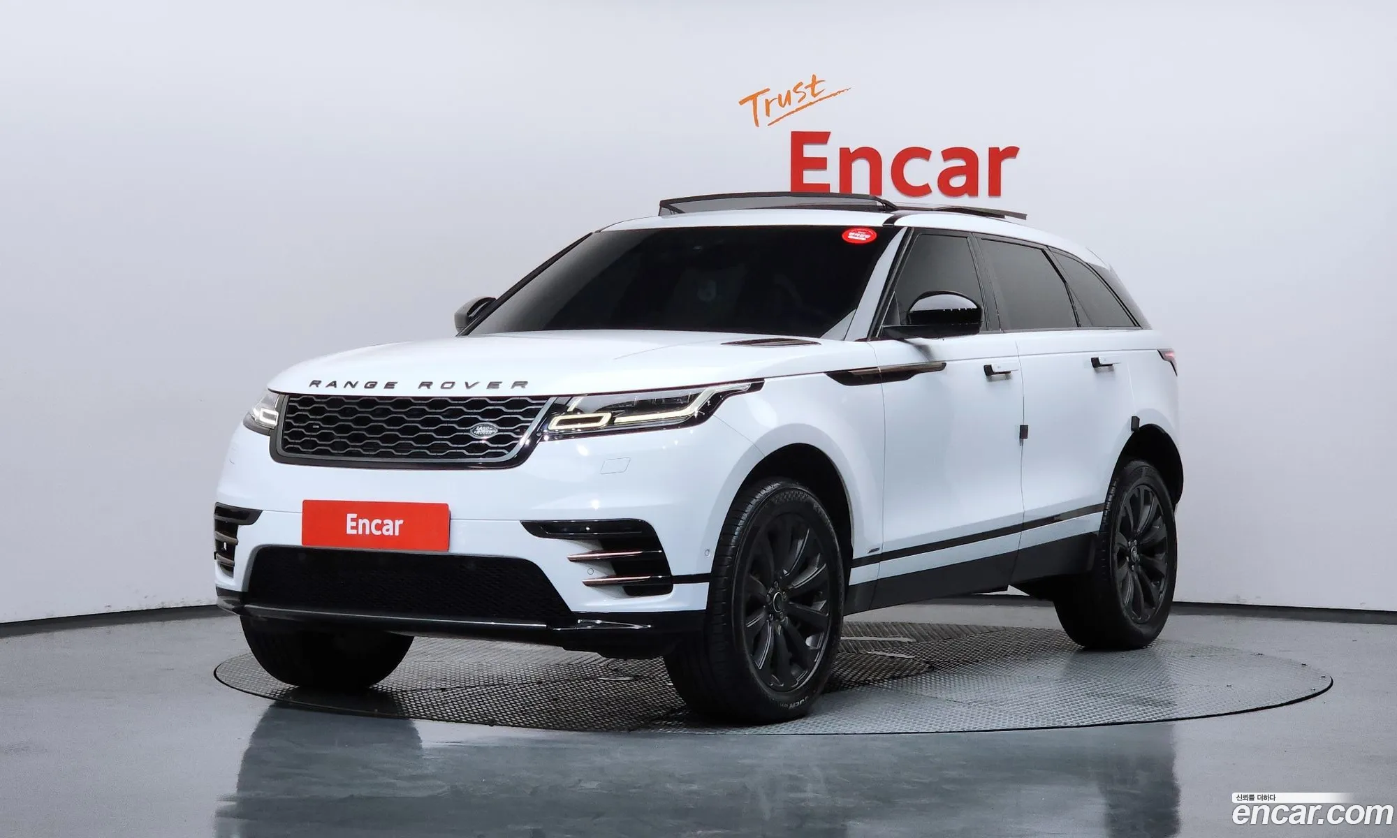 Land Rover Range Rover Velar 2018 — 13