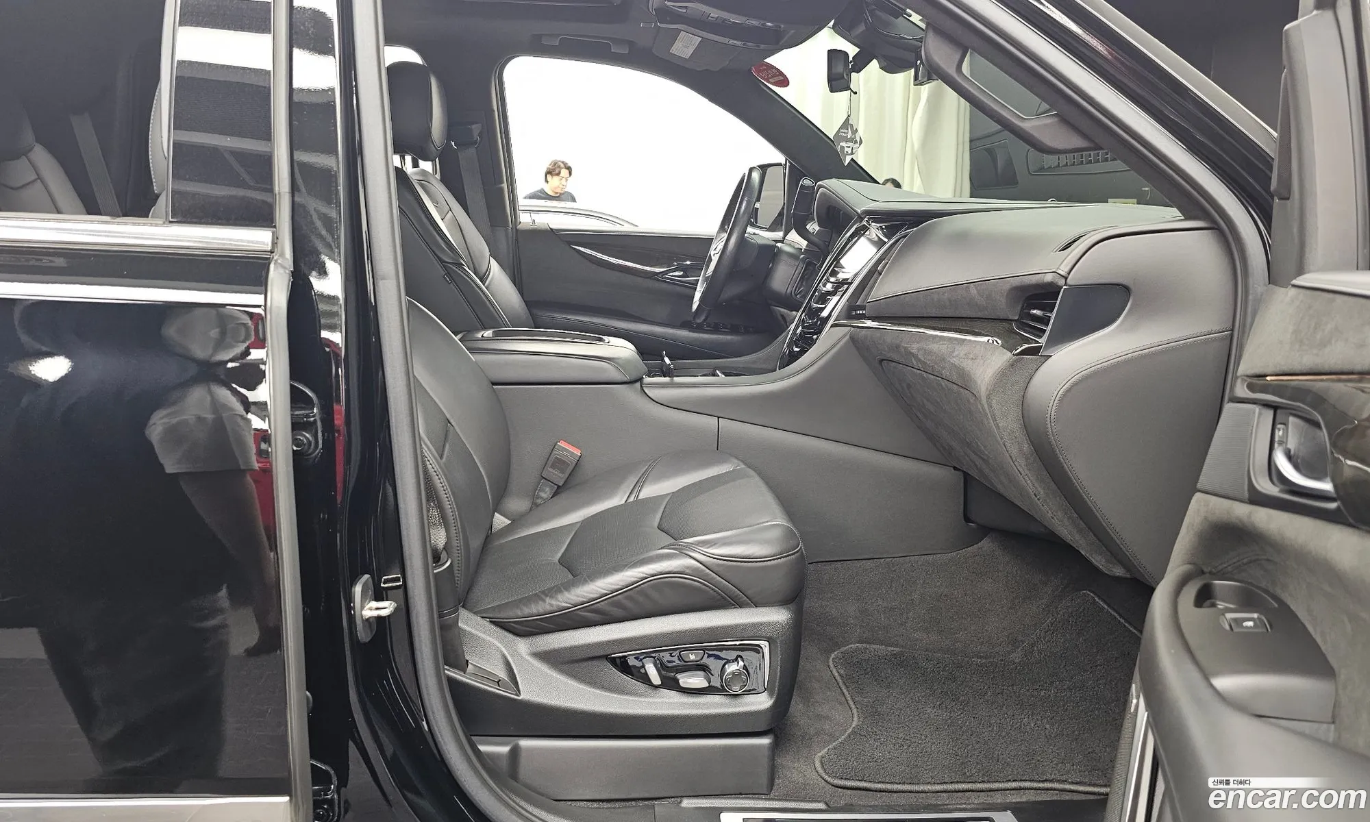 Cadillac Escalade 2020 1GYS47KJXLR217352 — 4