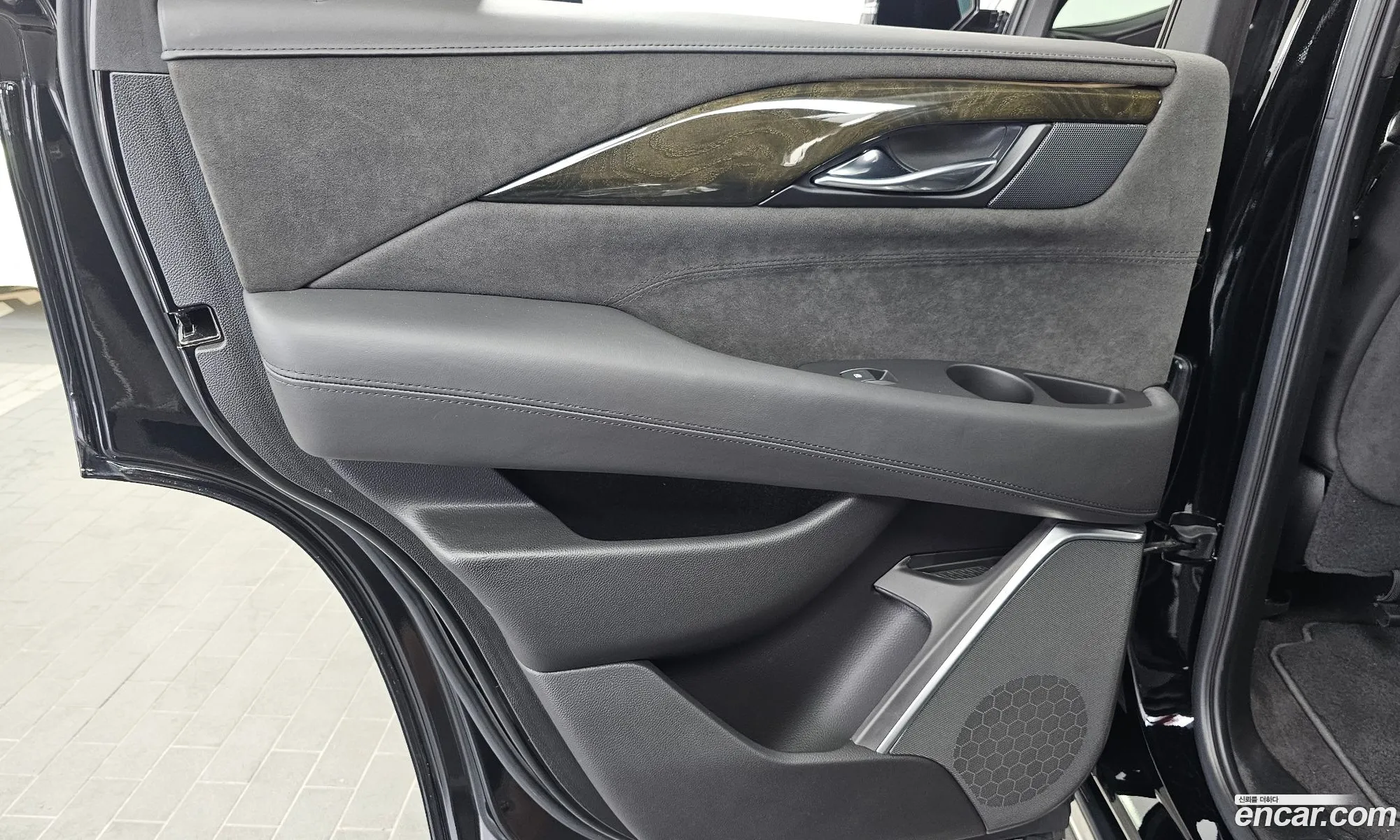 Cadillac Escalade 2020 1GYS47KJXLR217352 — 24