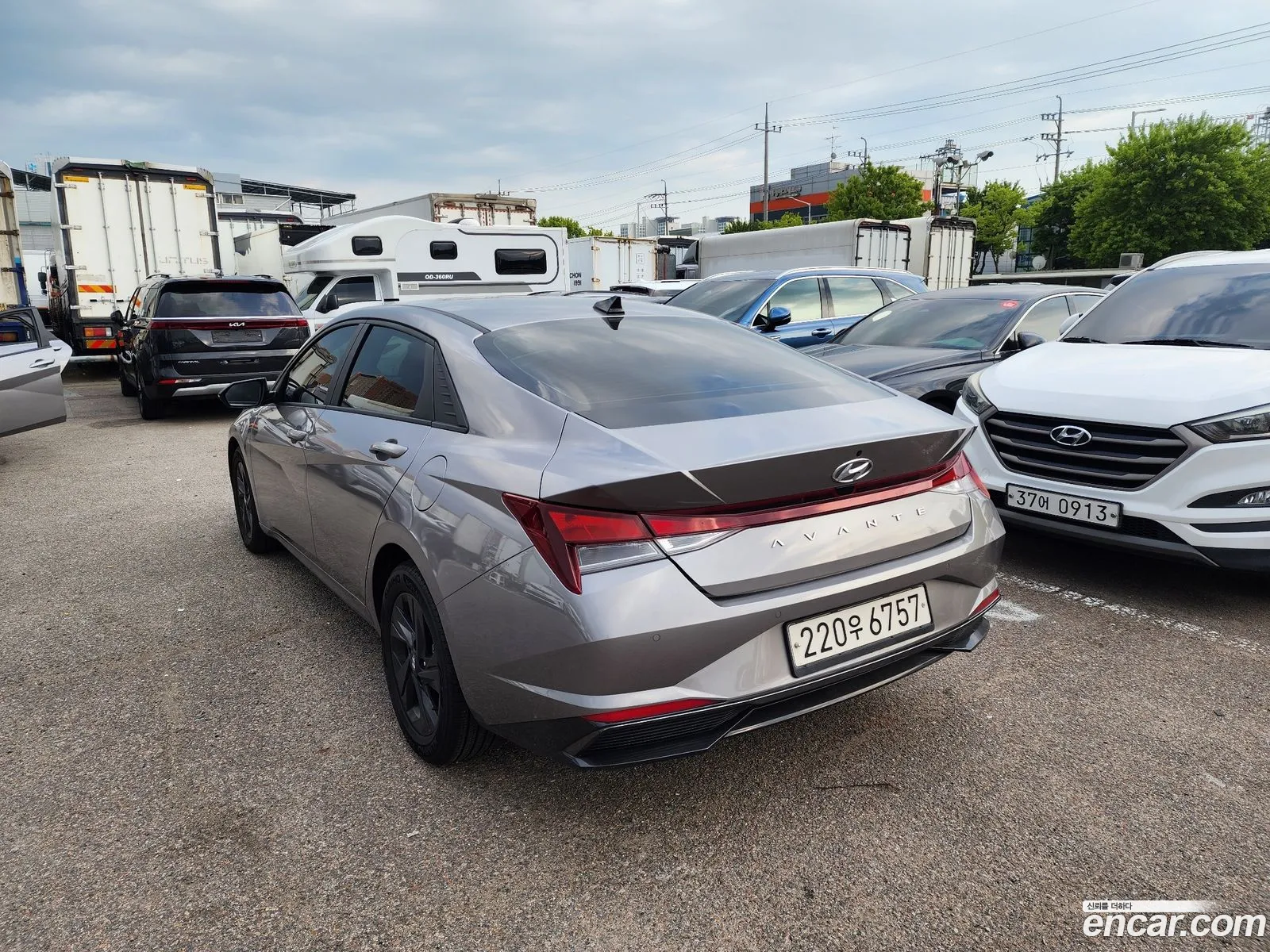 Hyundai Elantra Hybrid