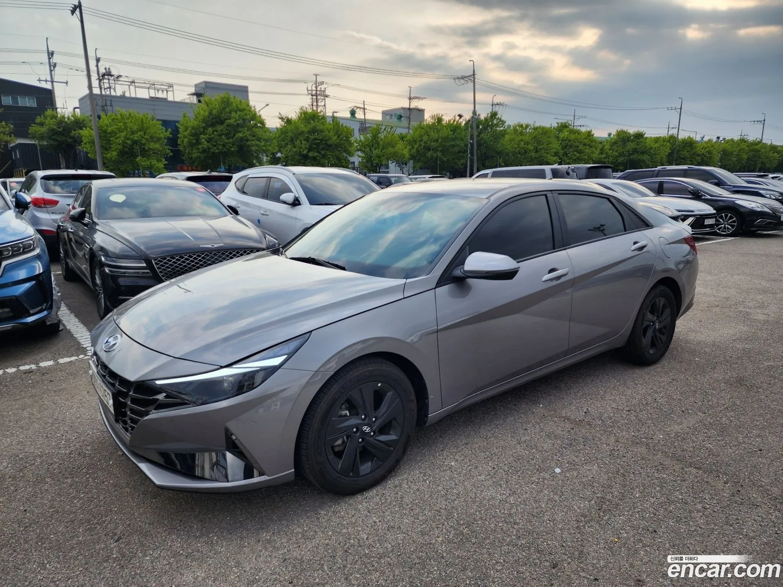 Hyundai Elantra Hybrid