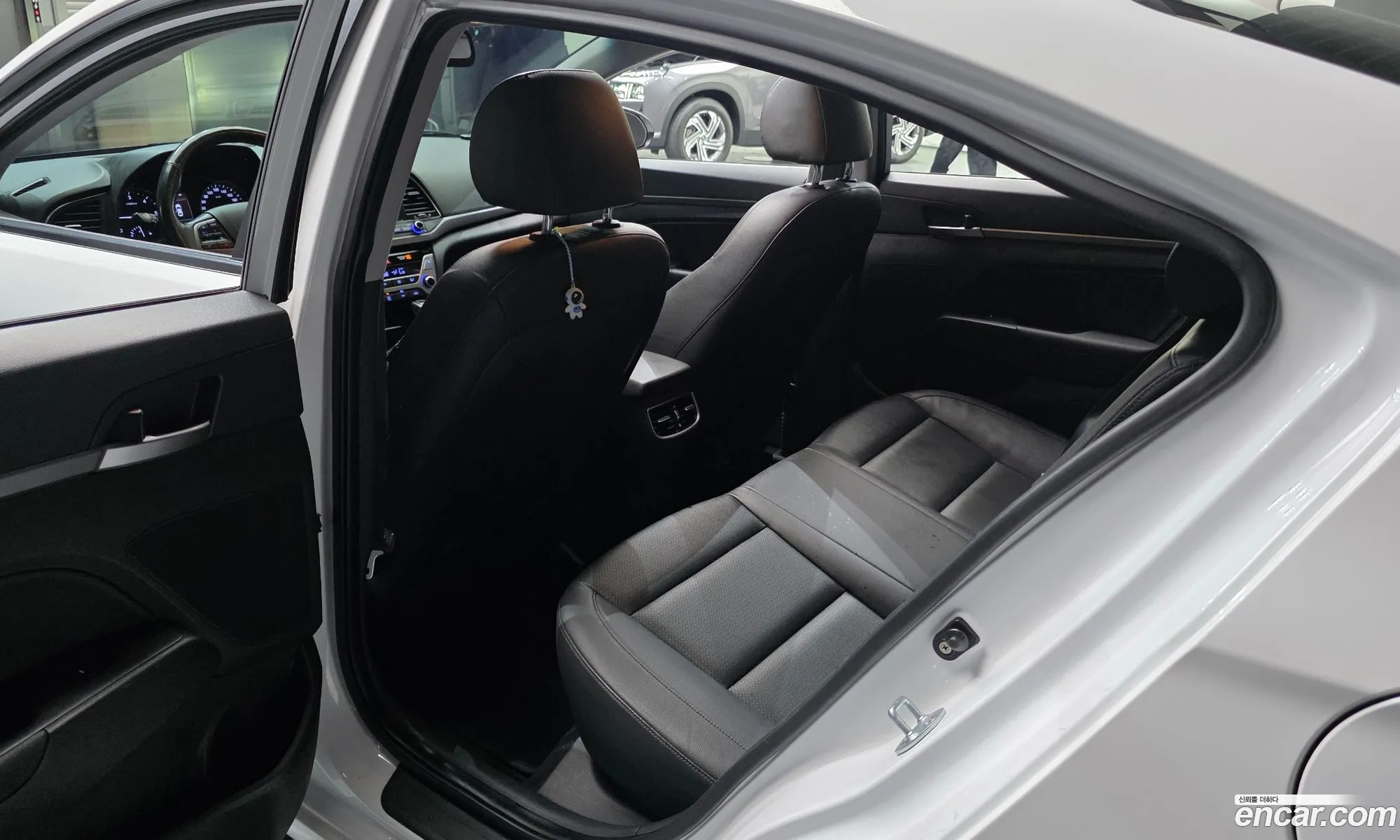Hyundai Elantra AD