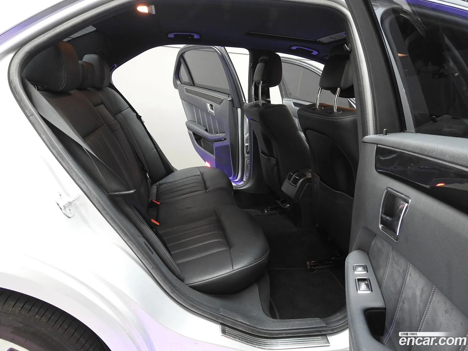 Mercedes-Benz E-Class W212 2015 — 13