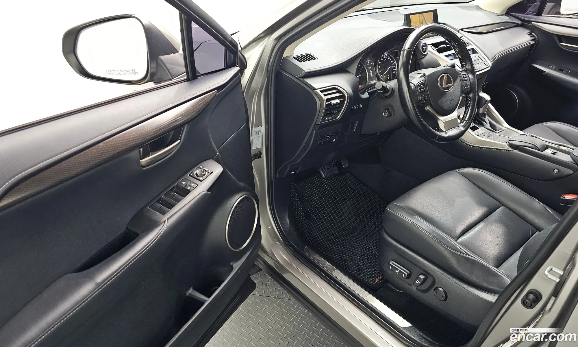 Lexus NX300h 2016 JTJBJRBZ3H2055903 — 31