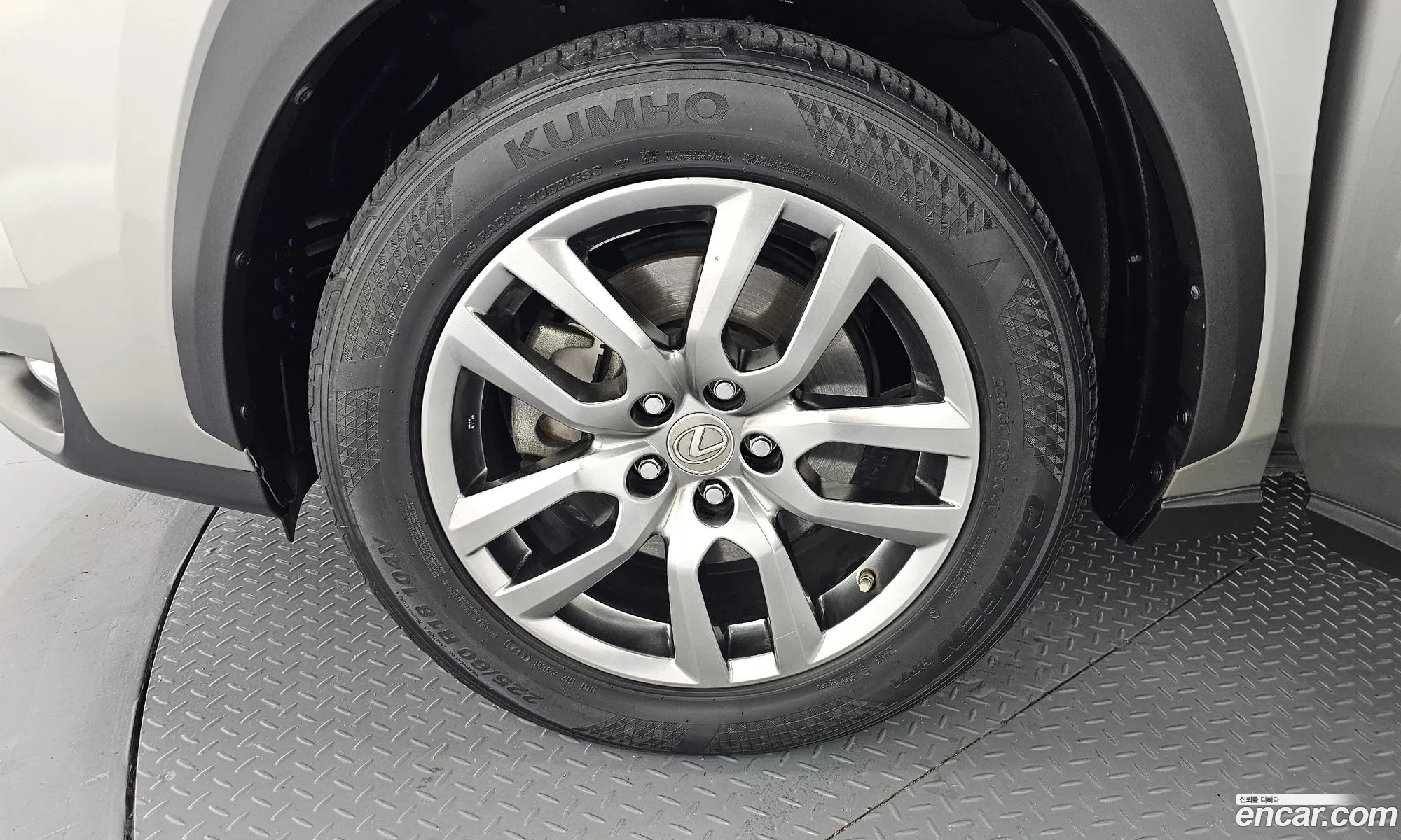 Lexus NX300h 2016 JTJBJRBZ3H2055903 — 30