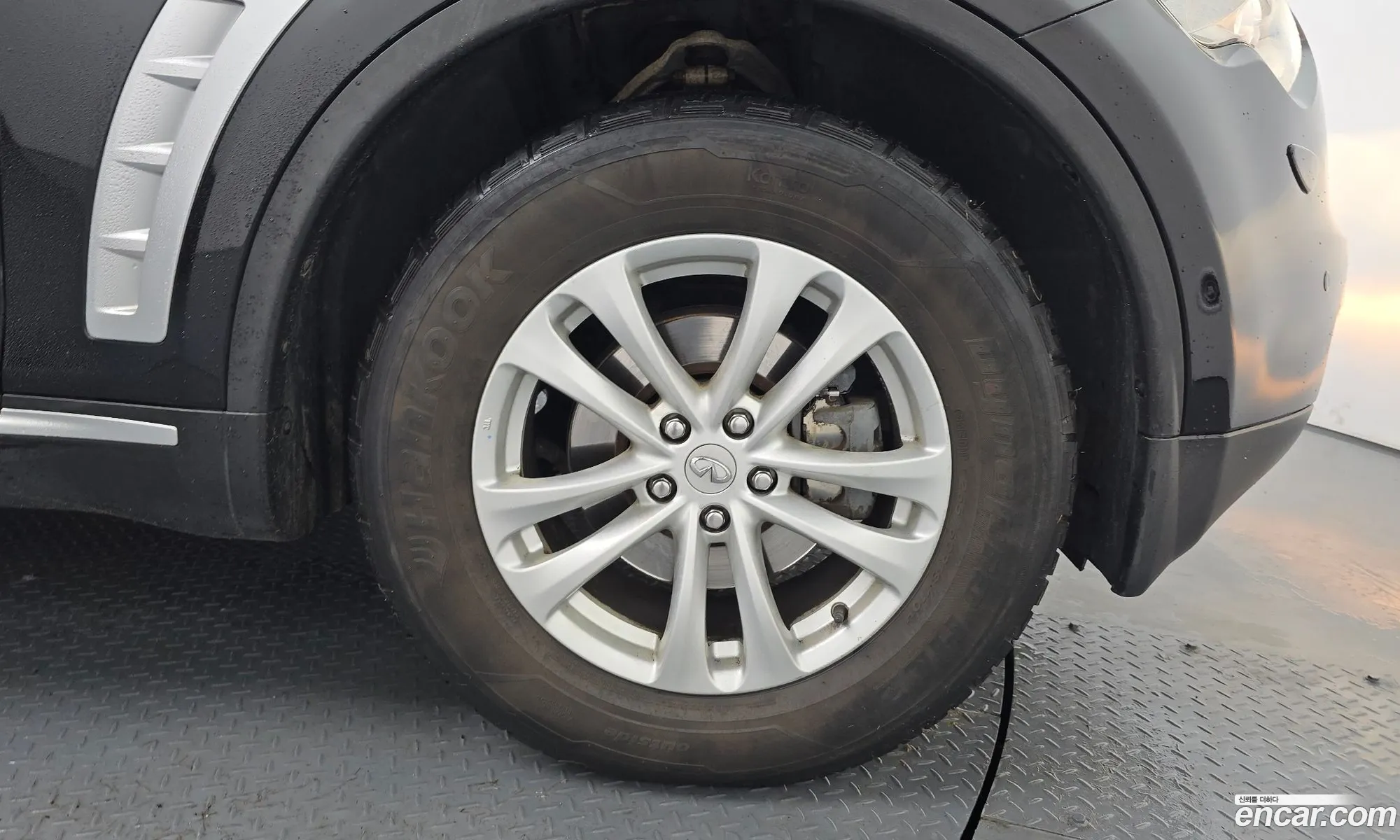 Infiniti FX35