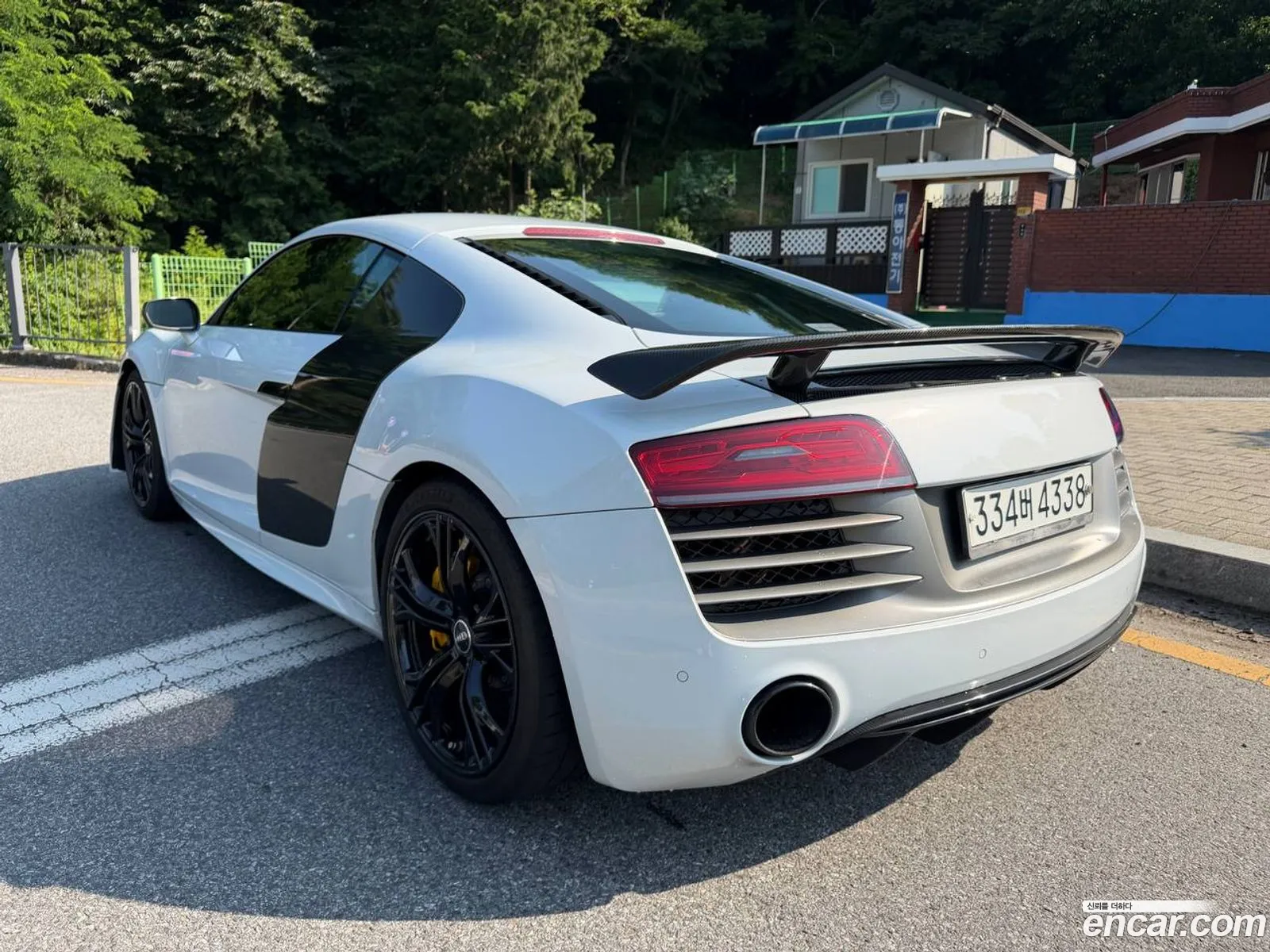 Audi R8