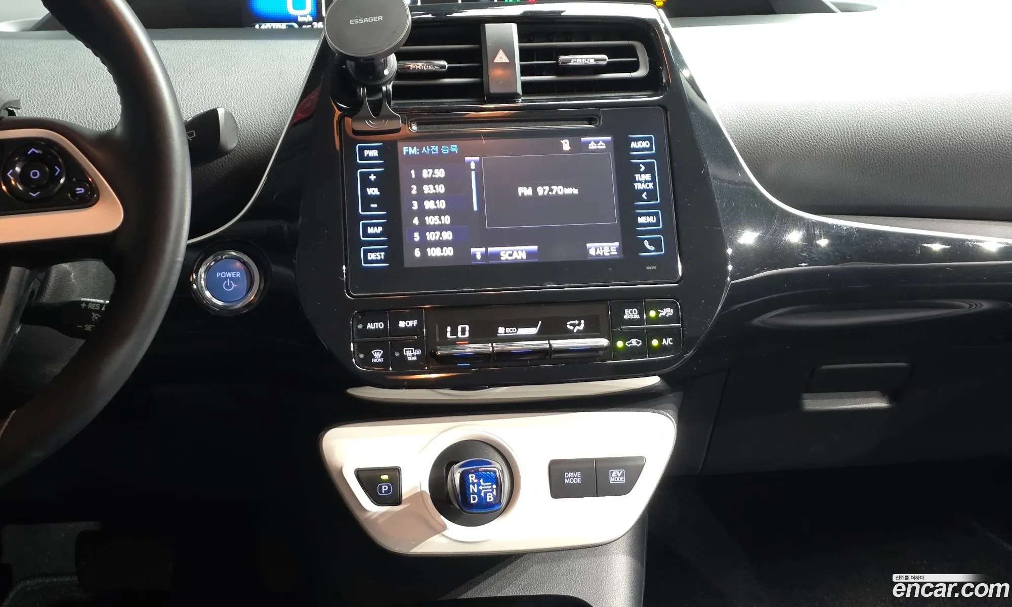 Toyota Prius 2018 JTDKBRFU4J3083496 — 12