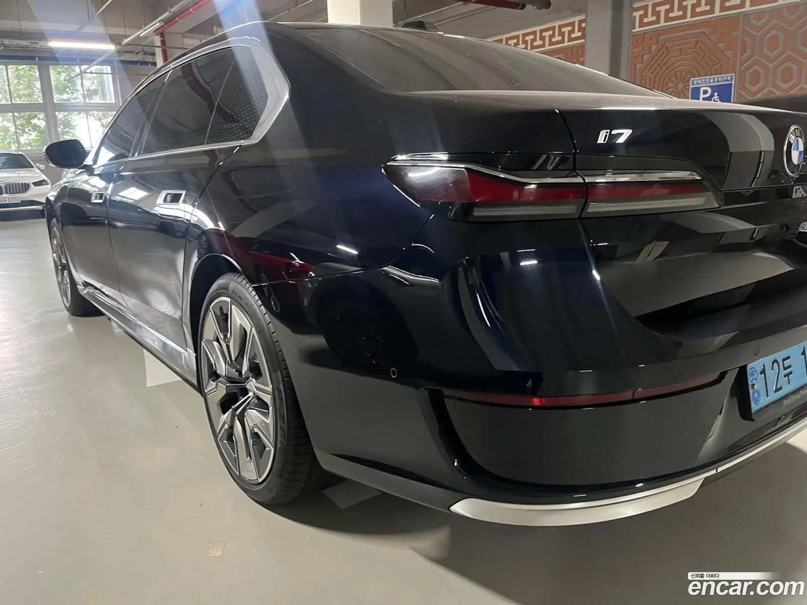 BMW i7 2022 — 9