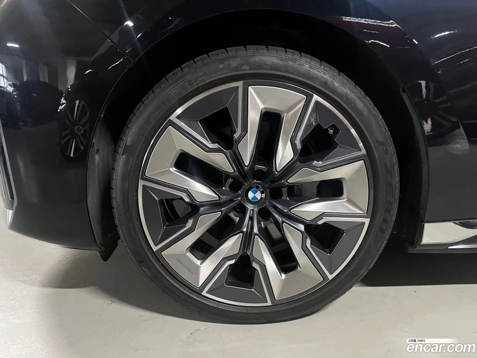 BMW i7 2022 — 11