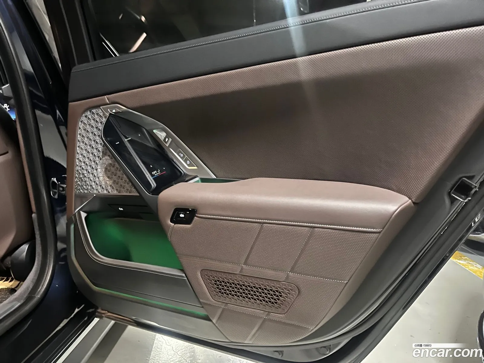 BMW i7 2022 — 7
