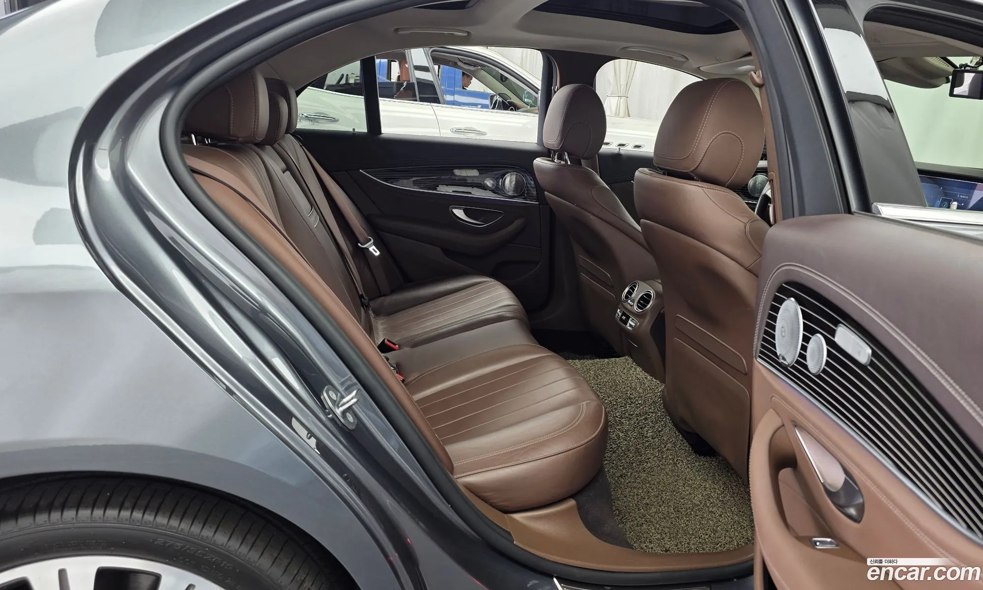 Mercedes-Benz E-Class W213 2017 — 18