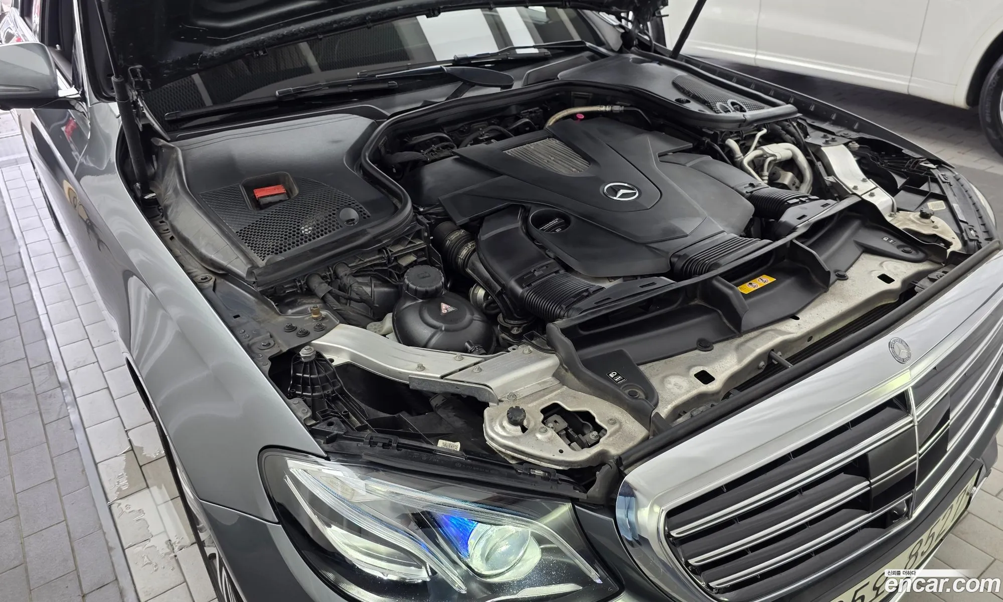 Mercedes-Benz E-Class W213 2017 — 14