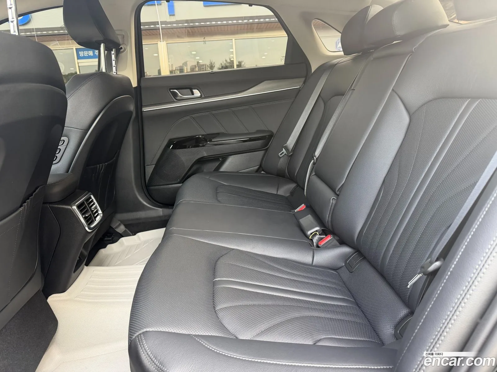 Kia K5 Hybrid 2026 — 5