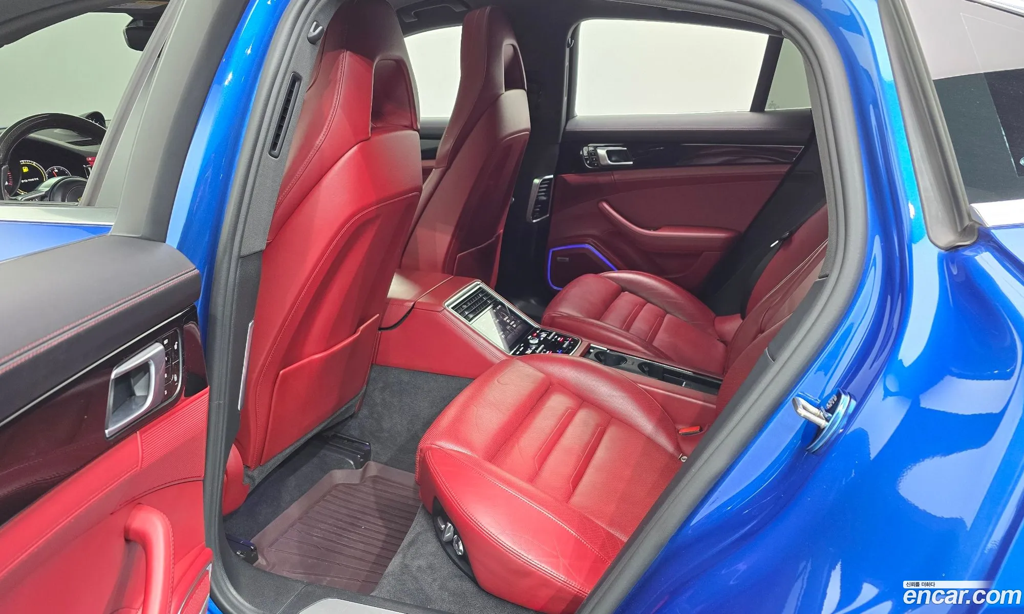 Porsche Panamera 2018 — 16