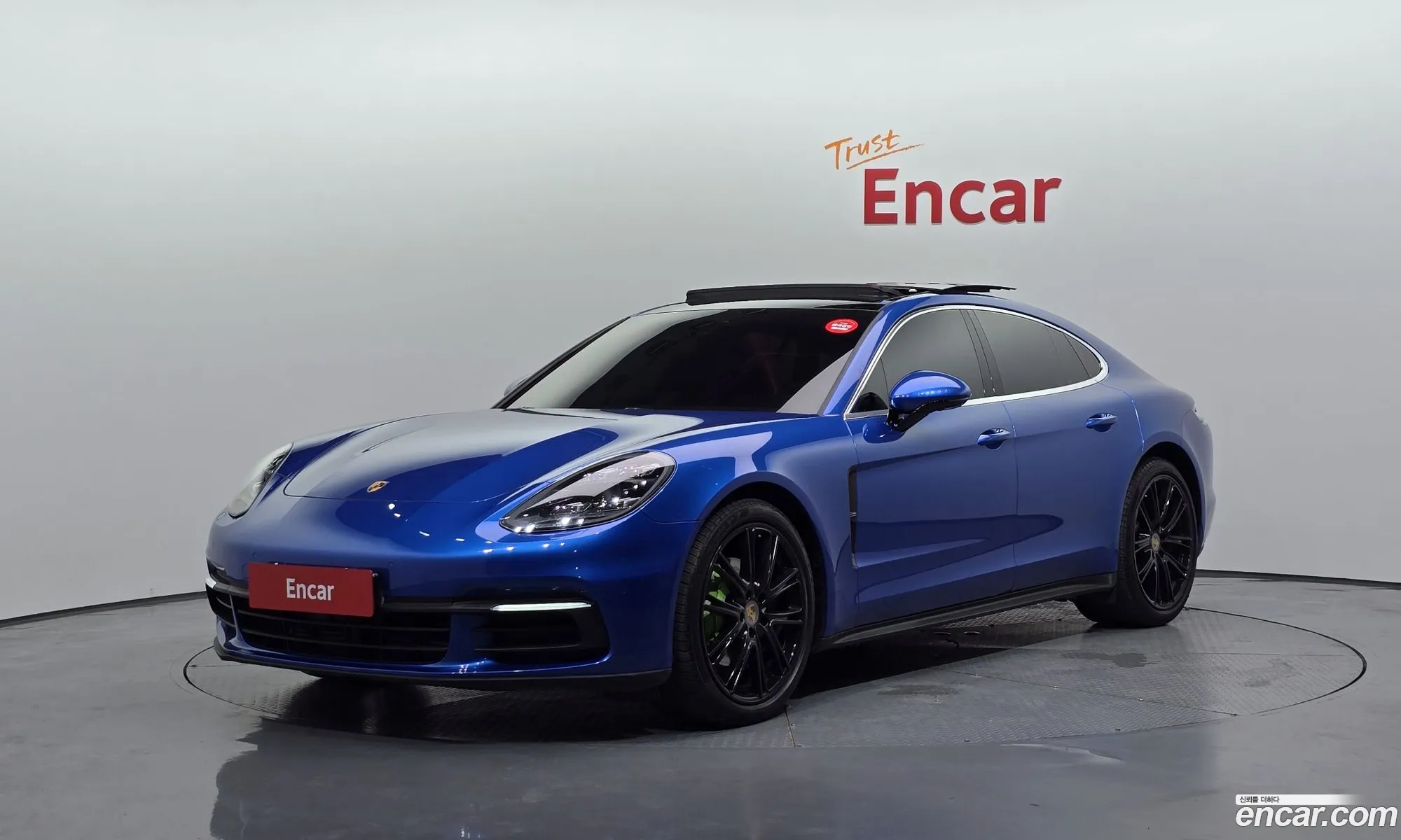 Porsche Panamera 2018 — 19