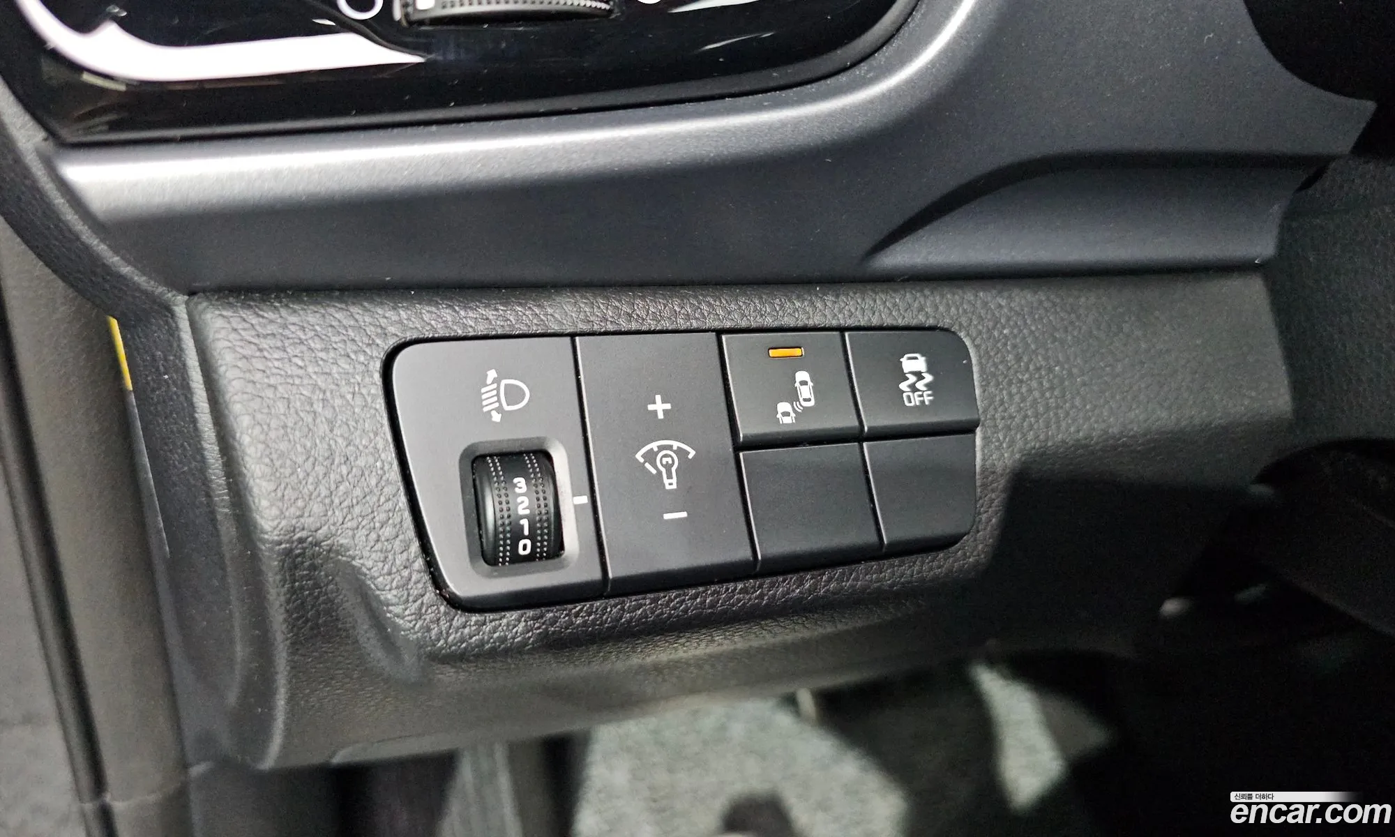 Kia Stonic 2018 KNADD814BJS207526 — 13