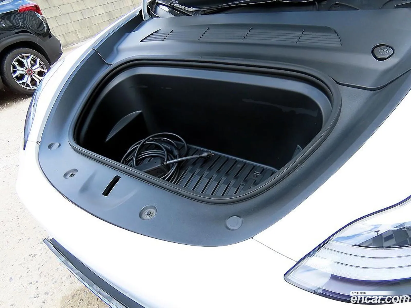 Tesla Model Y 2024 — 4