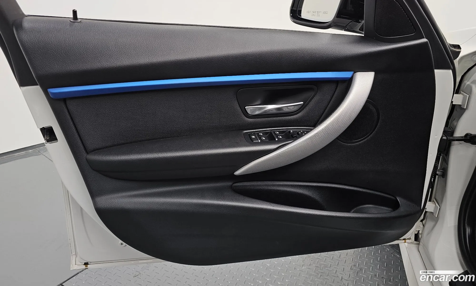 BMW 3 Series 2017 — 18