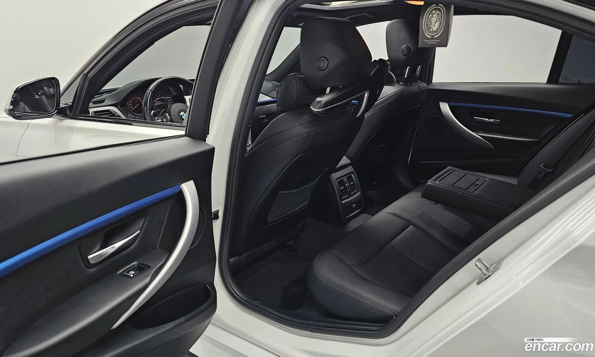 BMW 3 Series 2017 — 26