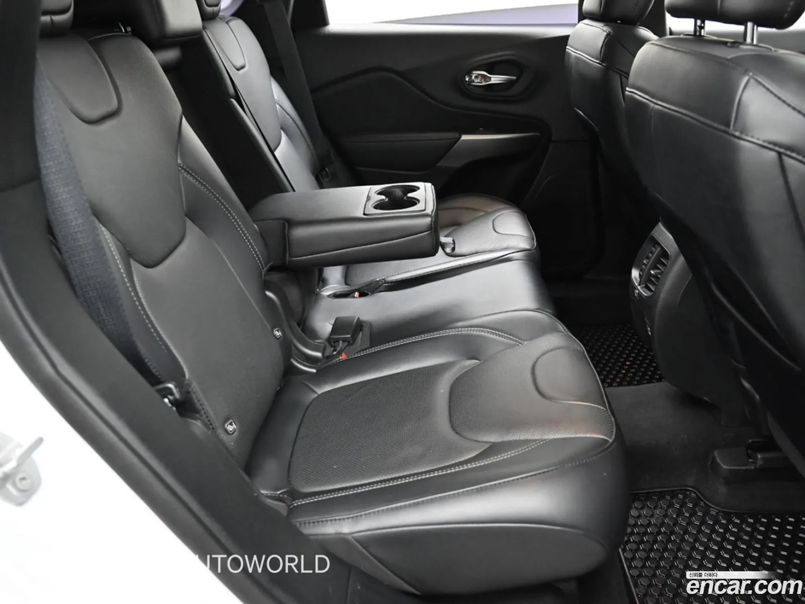 Jeep Cherokee 2022 — 3