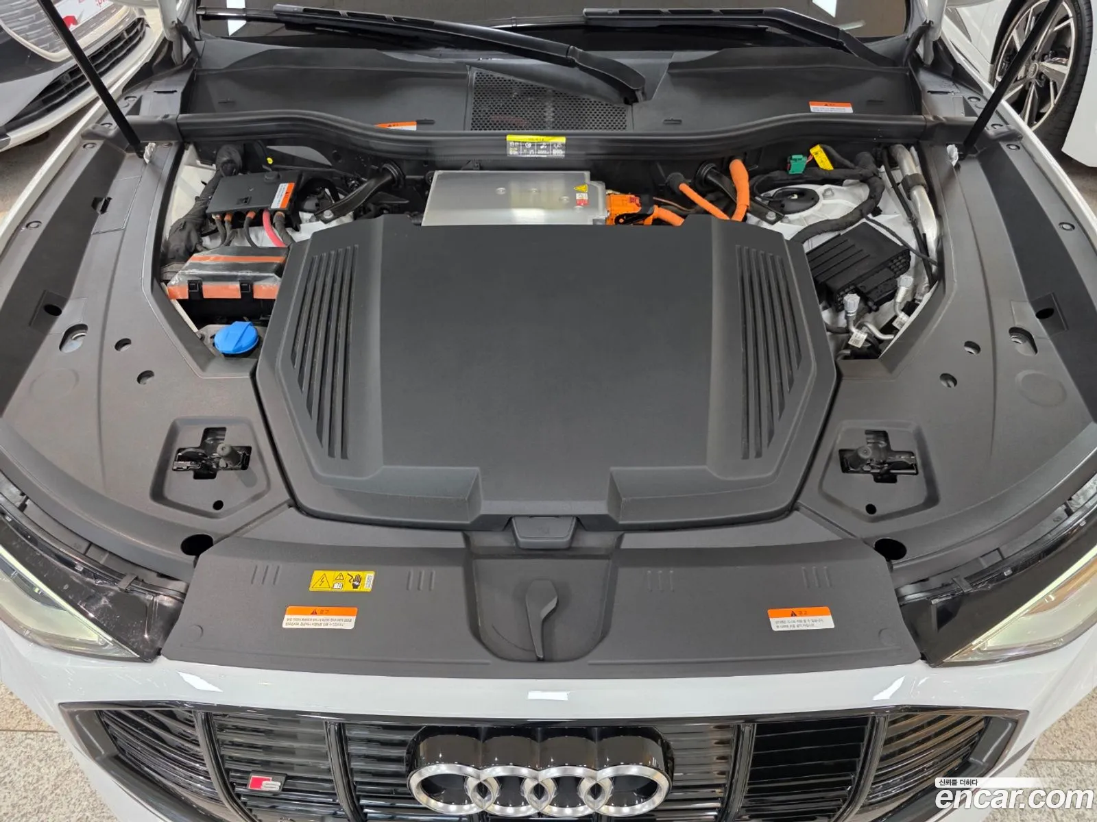 Audi e-tron 2023 — 4