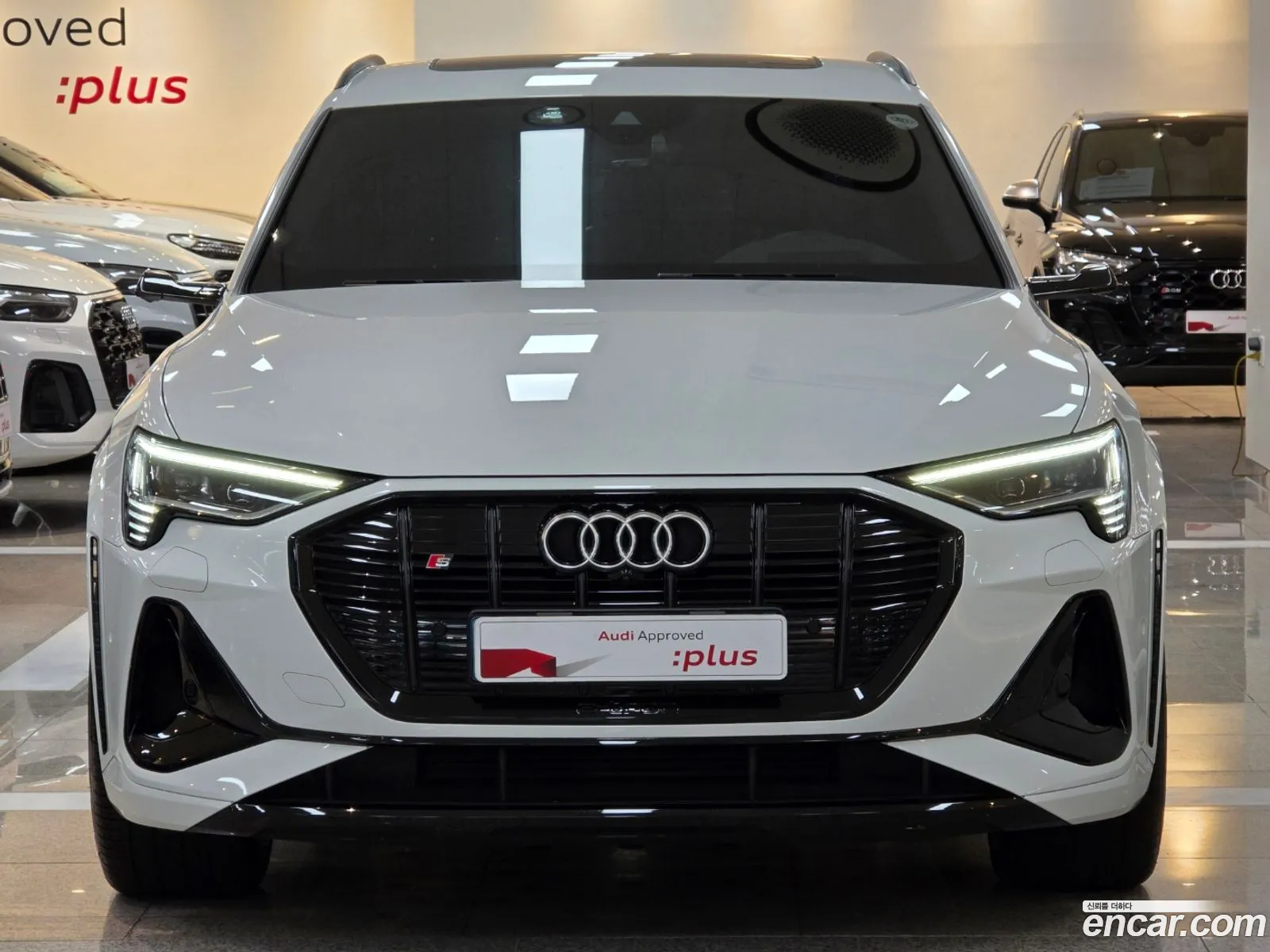 Audi e-tron 2023 — 2