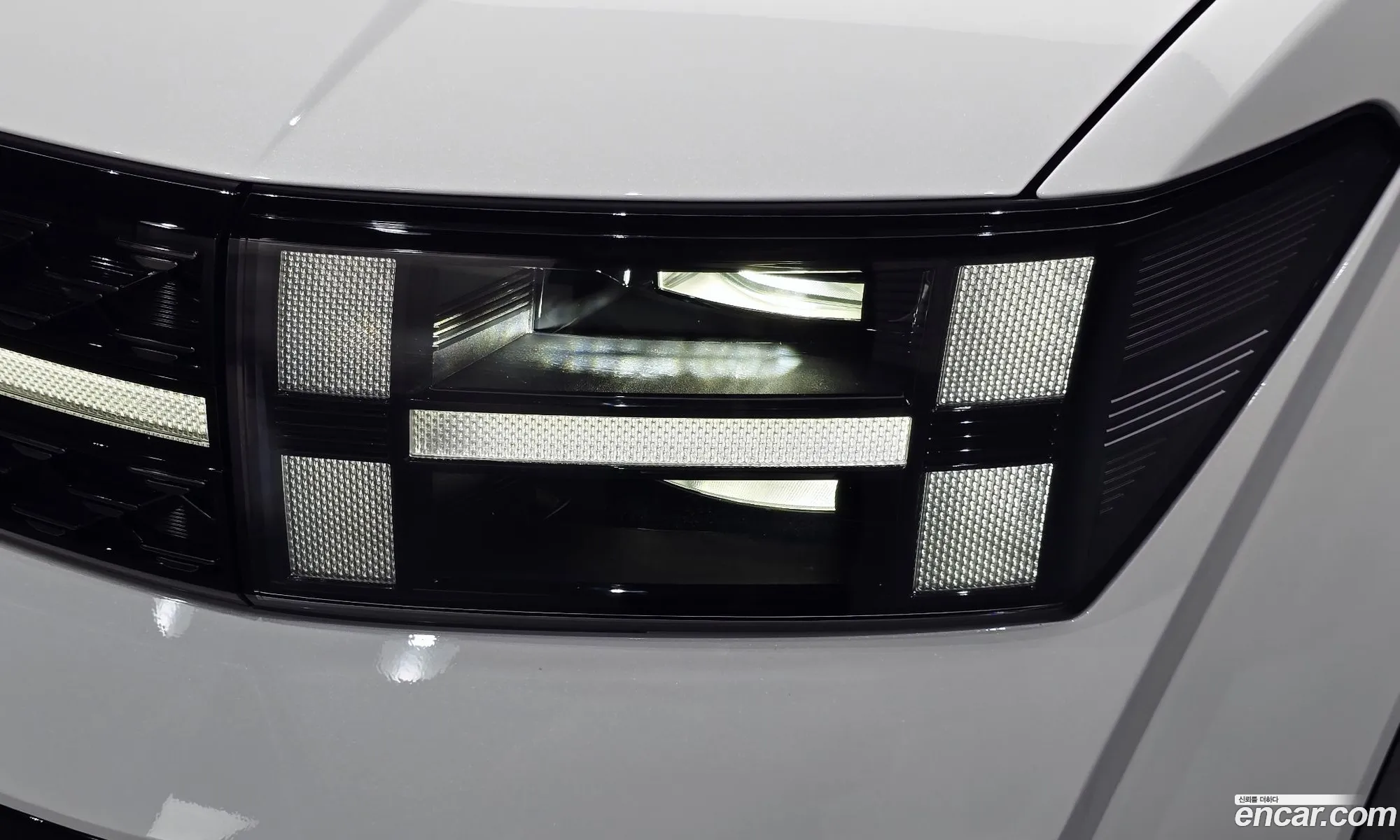 Hyundai Santa Fe 2025 — 8
