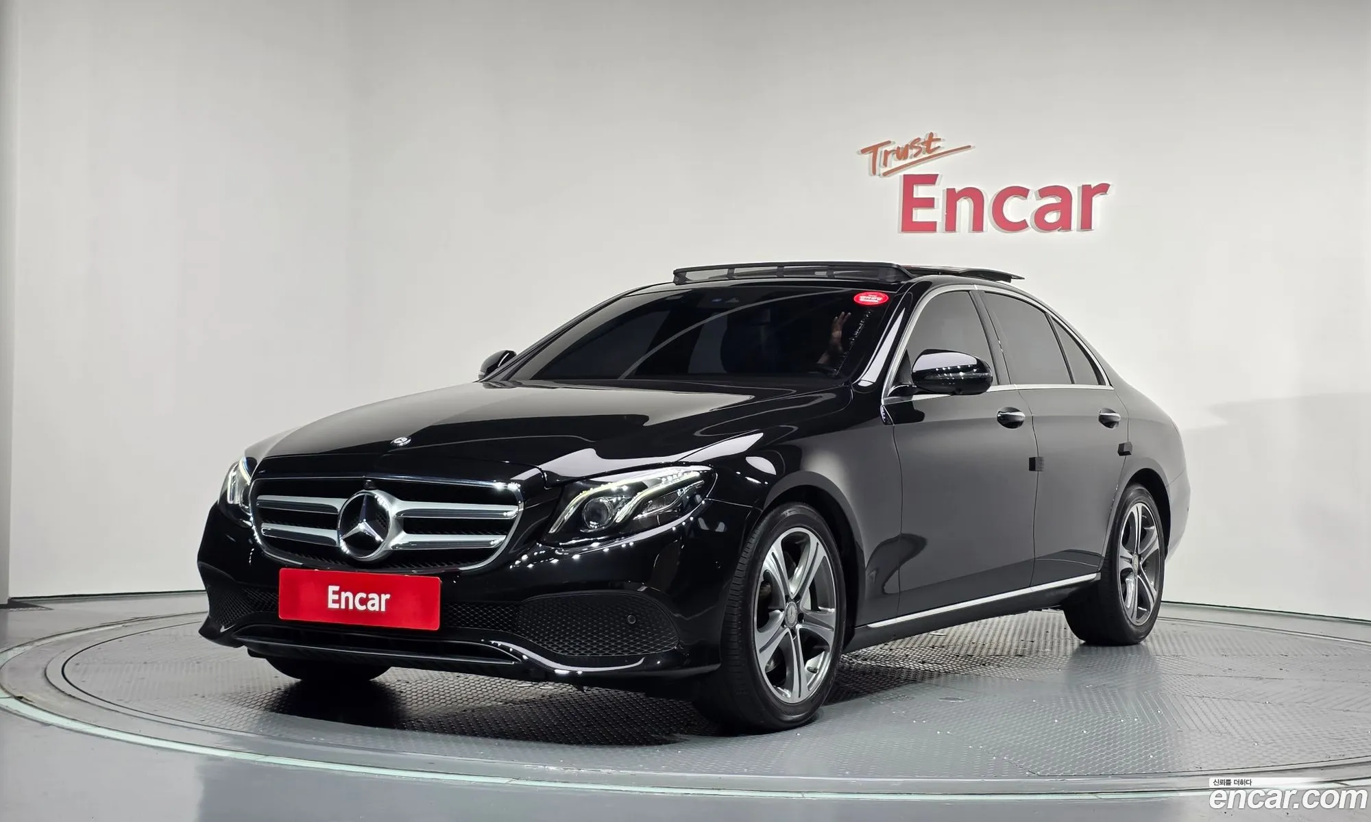 Mercedes-Benz E-Class W213 2016 WDDZF4KB2HA080148 — 14