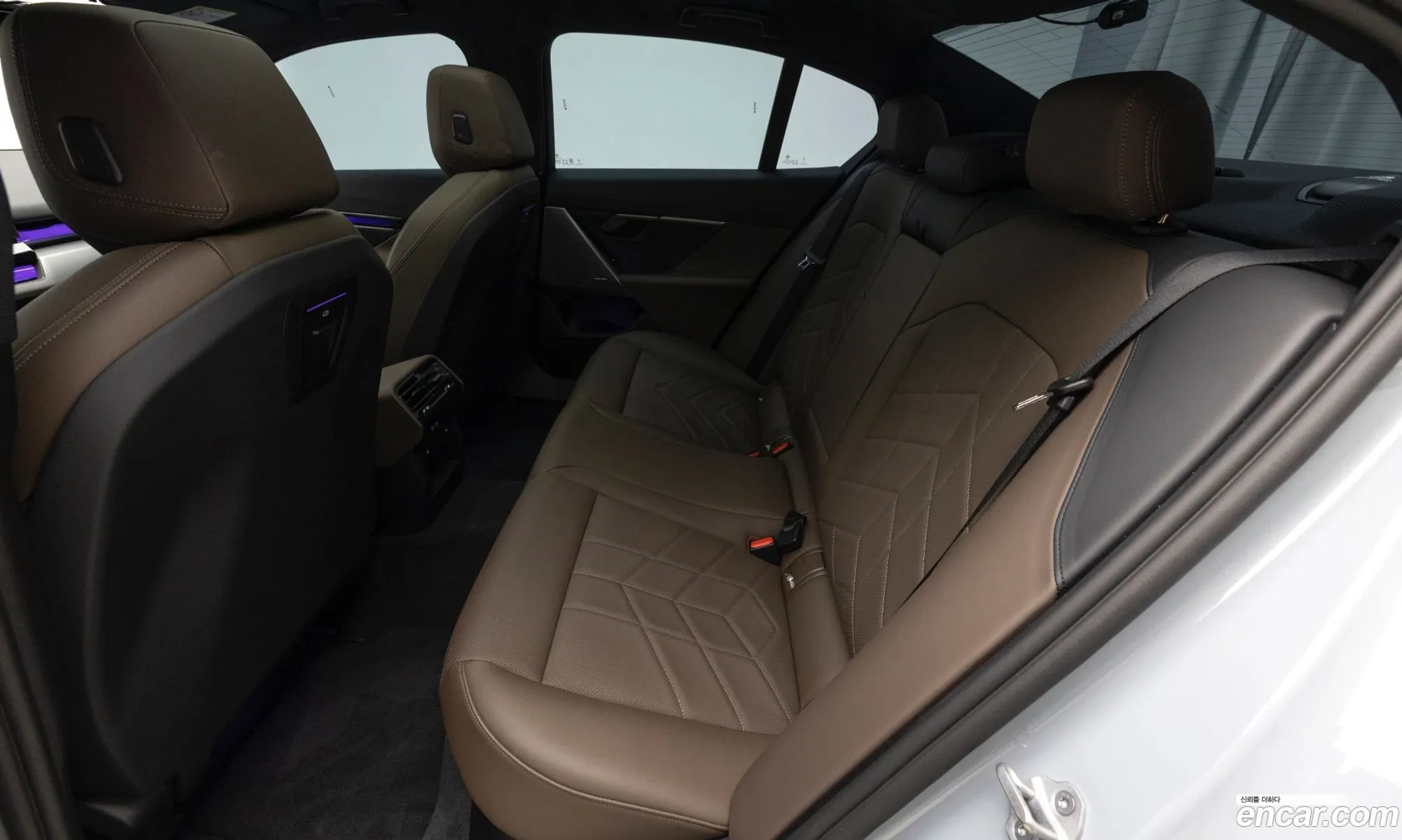 BMW 5 Series 2025 — 9