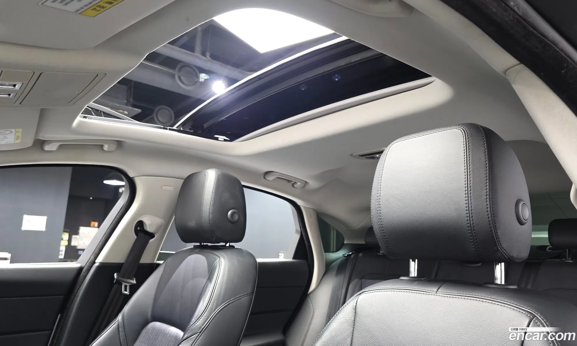 Jaguar XF 2018 — 20