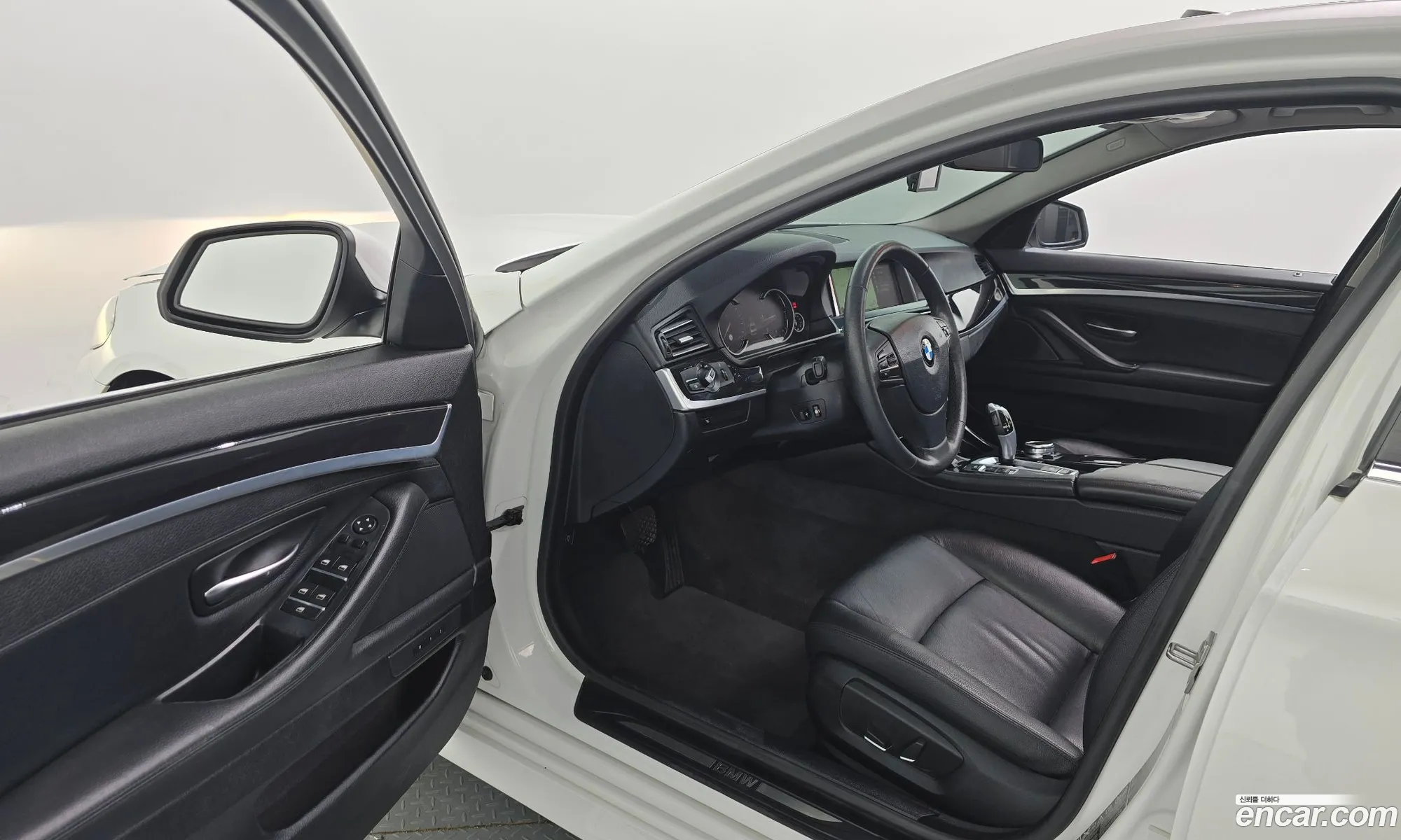 BMW 5 Series 2014 WBA5B9100ED567115 — 5