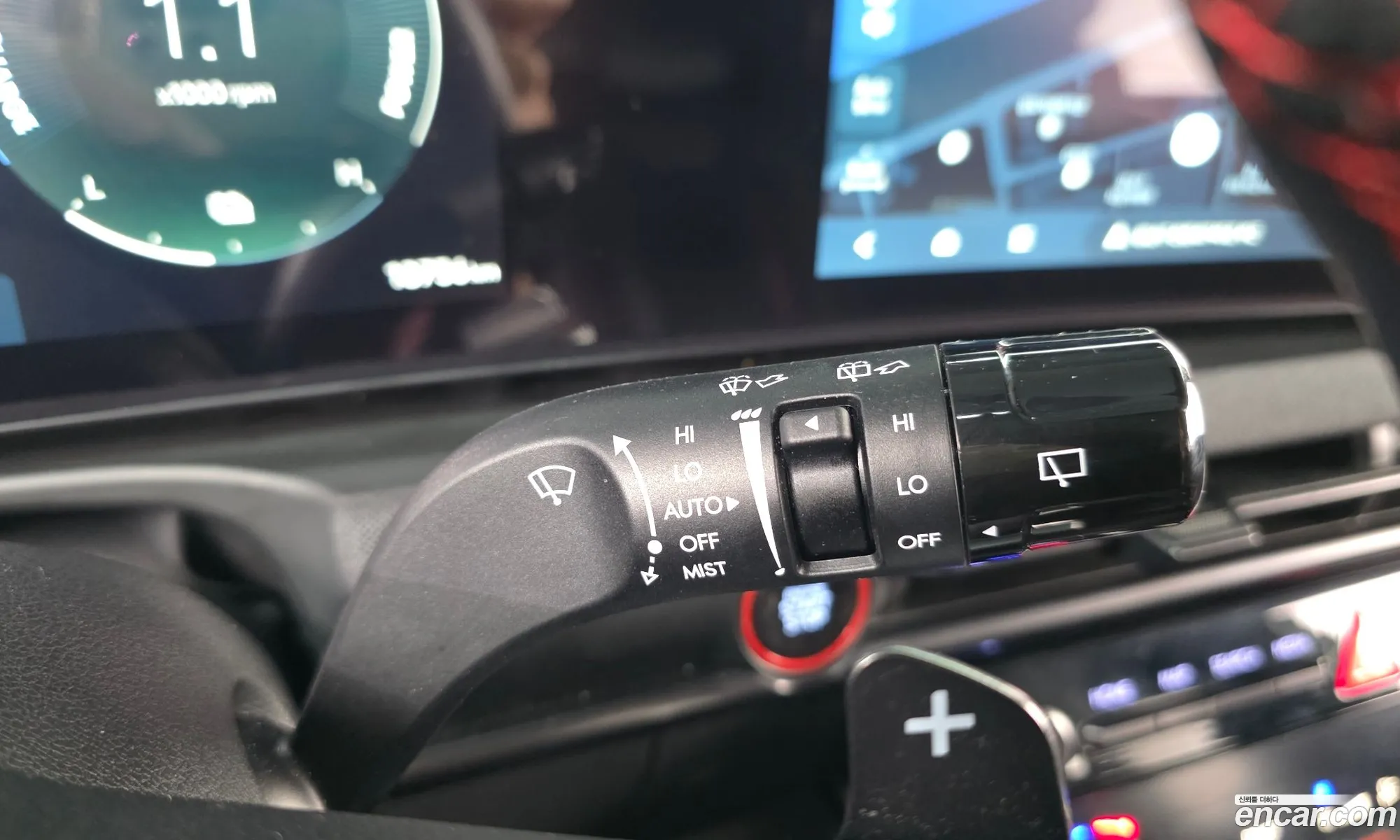 Hyundai Tucson Hybrid 2025 — 2