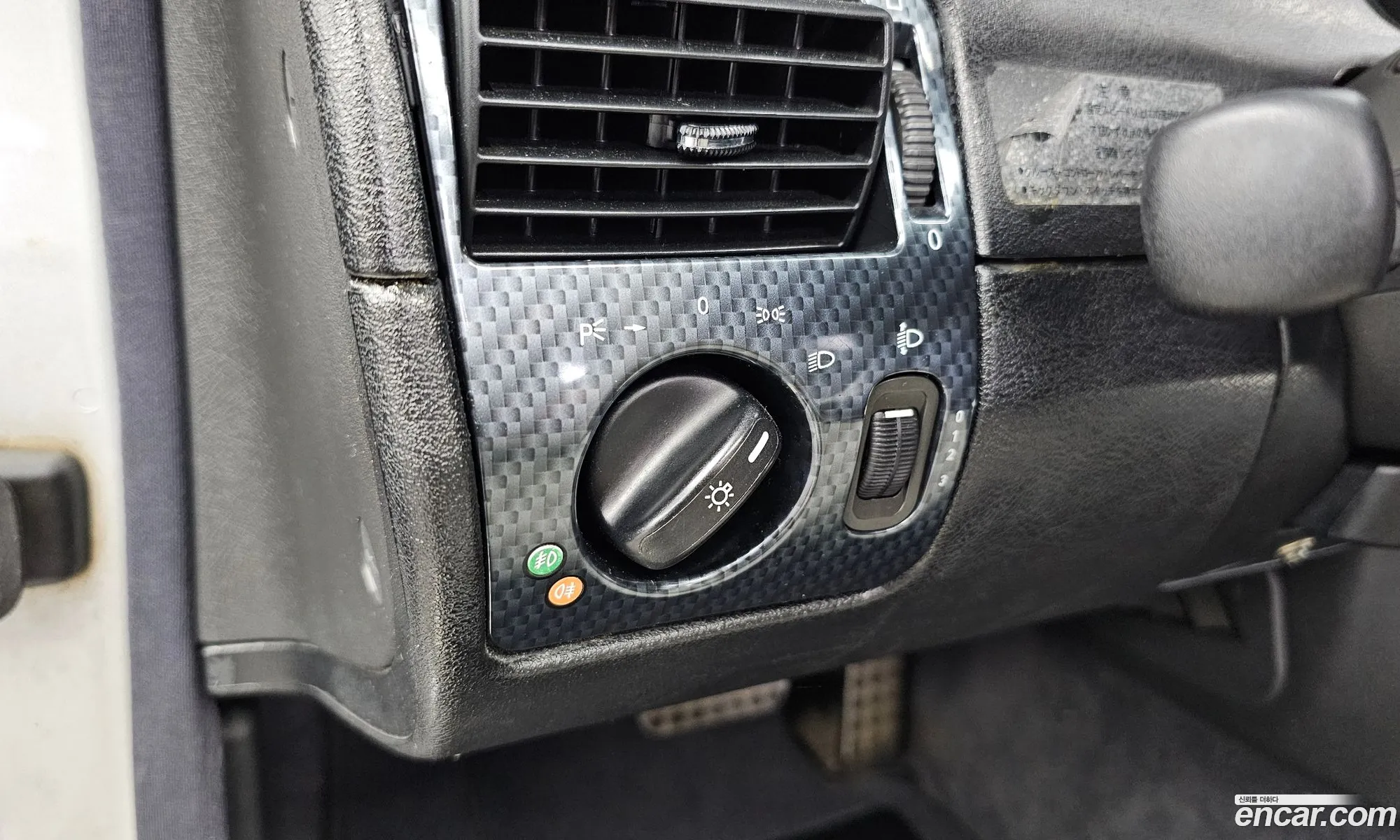 Mercedes-Benz SLK-Class 2001 WDB1704471F155607 — 7