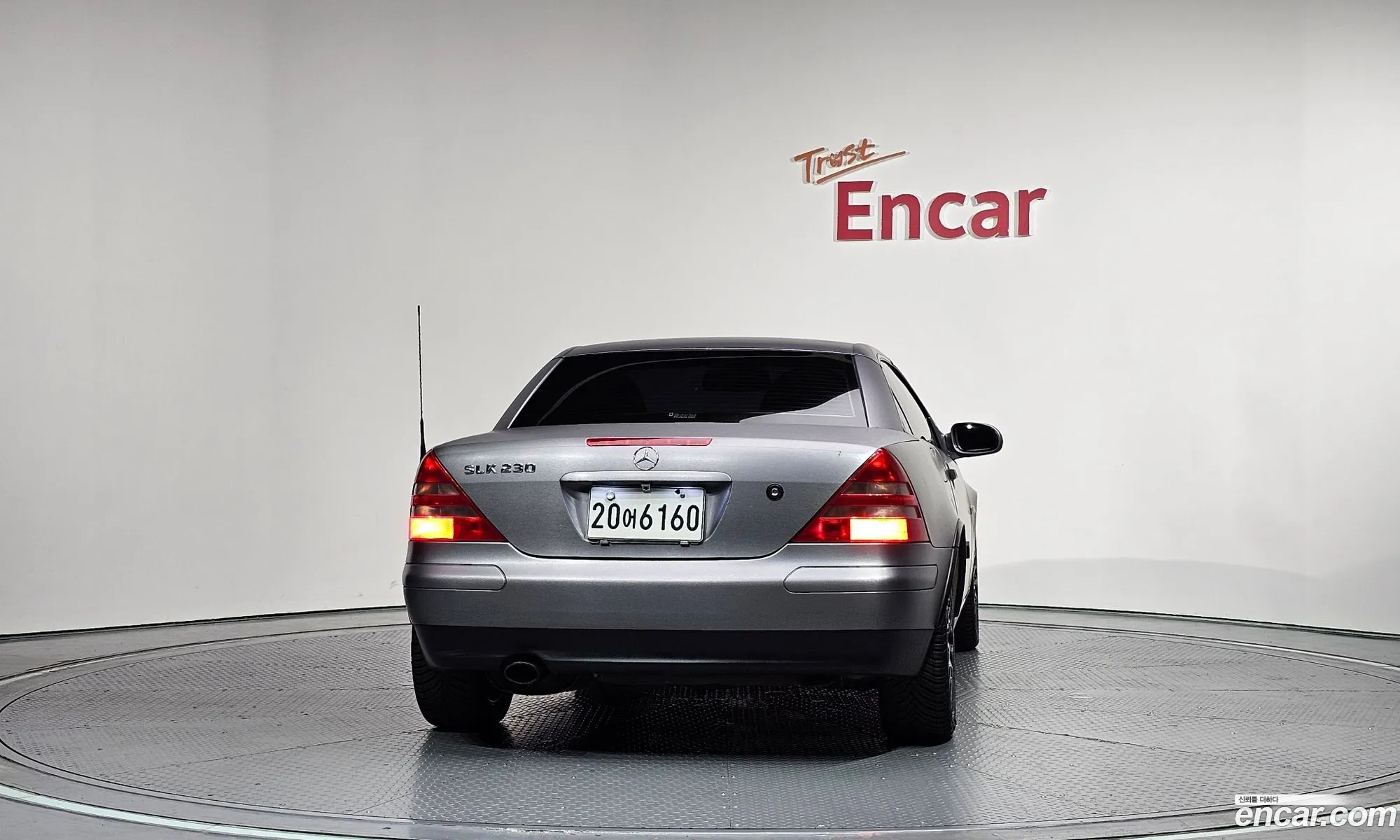 Mercedes-Benz SLK-Class 2001 WDB1704471F155607 — 31