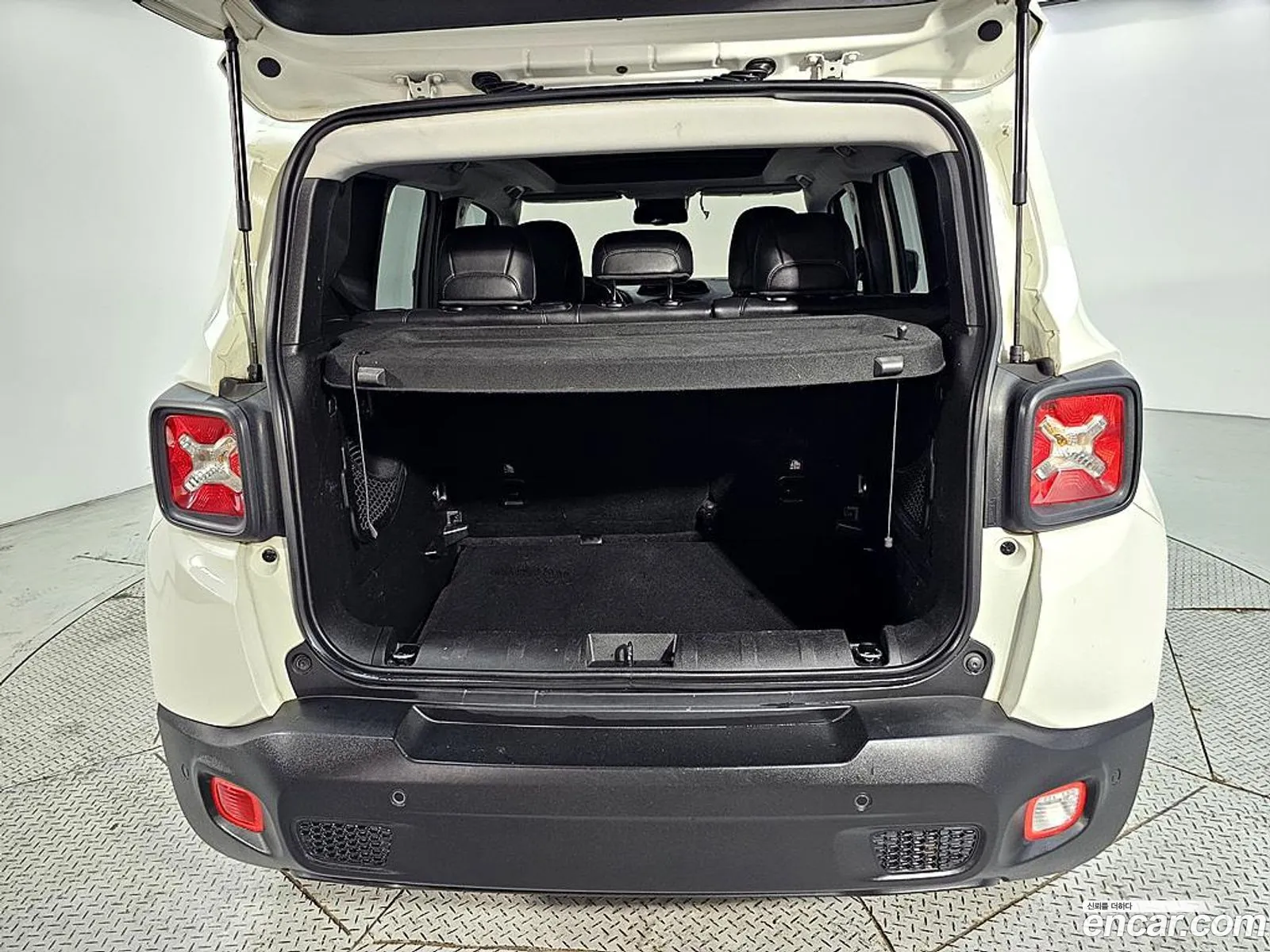 Jeep Renegade 2017 — 11