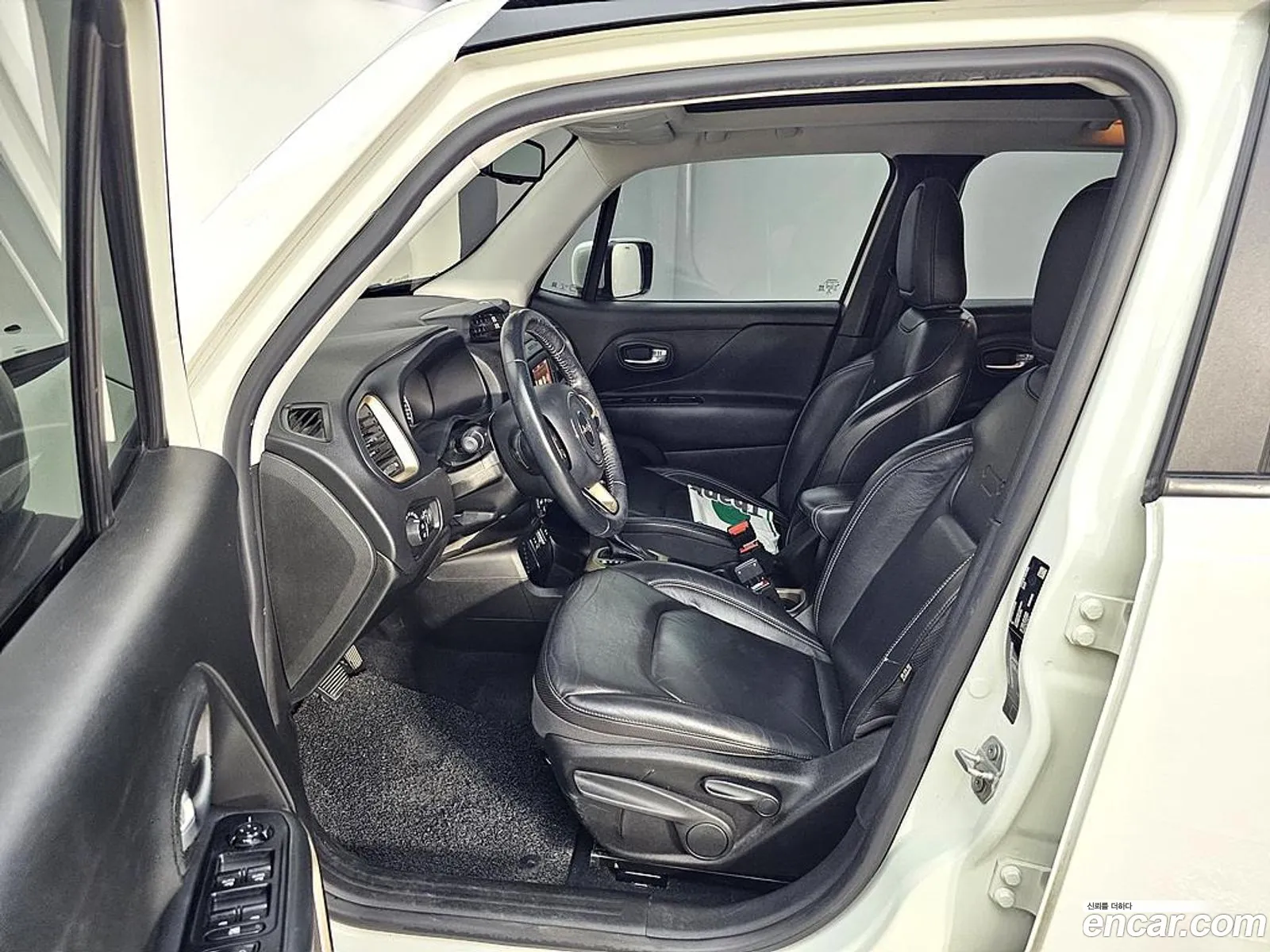 Jeep Renegade 2017 — 12