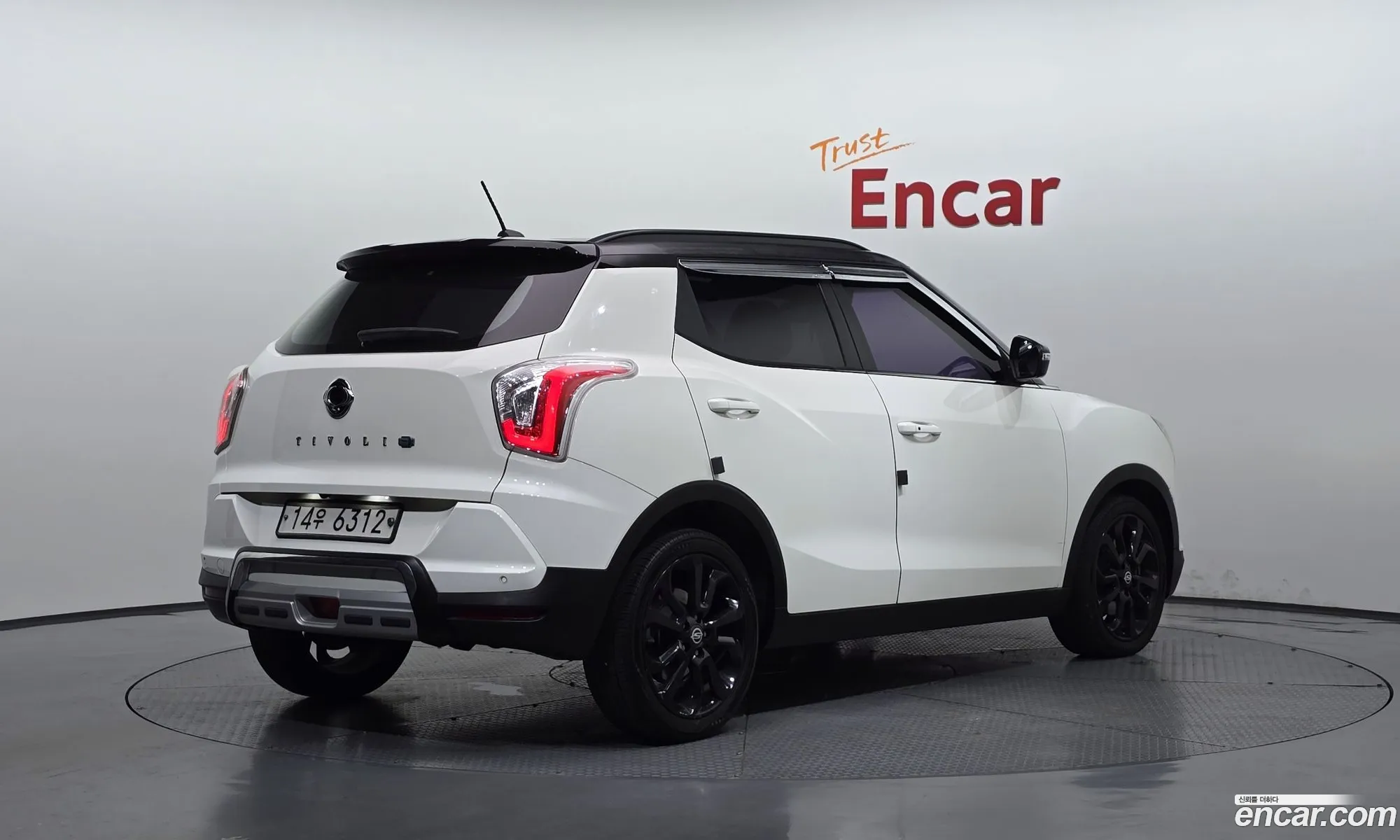 KG Mobility (SsangYong) Tivoli 2015 — 19