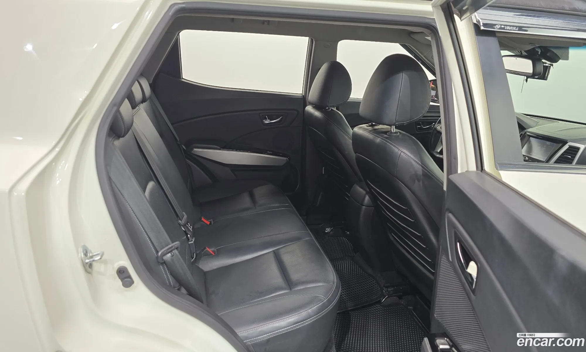 KG Mobility (SsangYong) Tivoli 2015 — 6