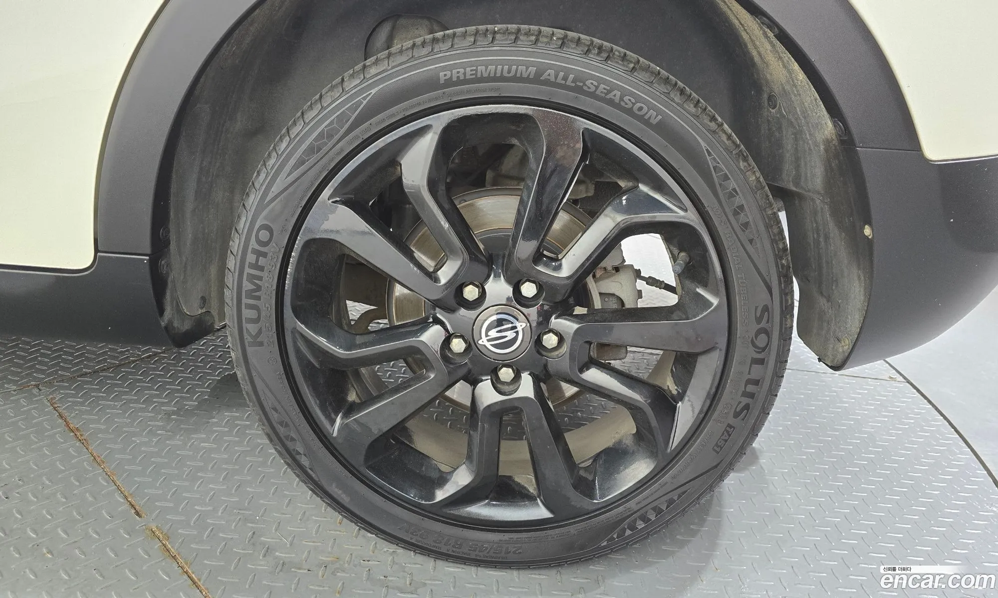 KG Mobility (SsangYong) Tivoli 2015 — 8