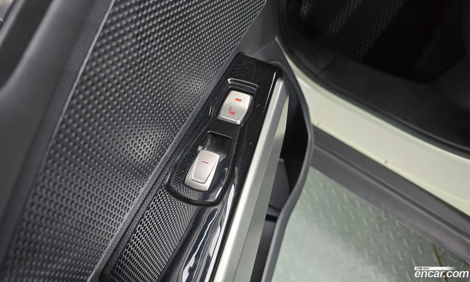 KG Mobility (SsangYong) Tivoli 2015 — 26