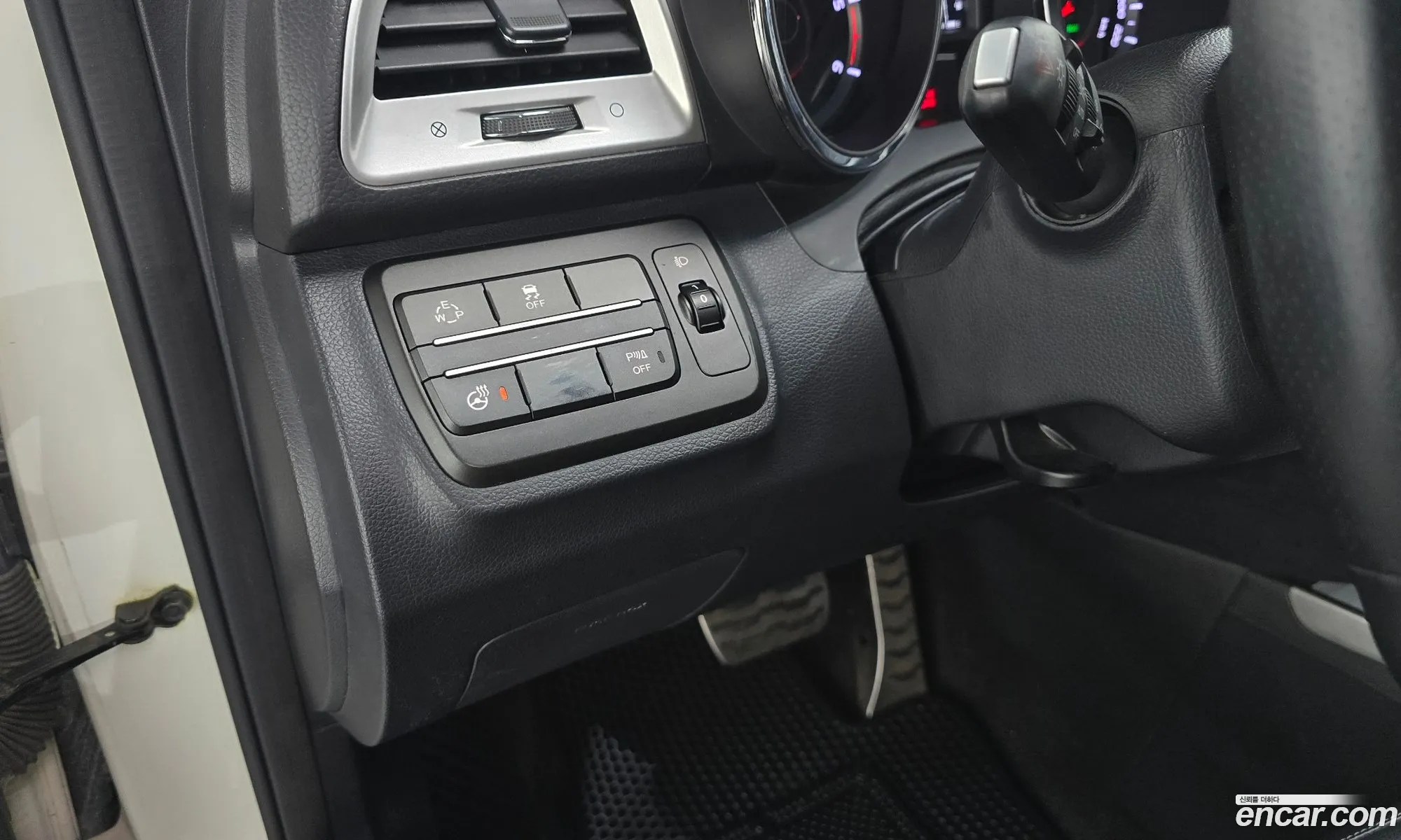 KG Mobility (SsangYong) Tivoli 2015 — 21