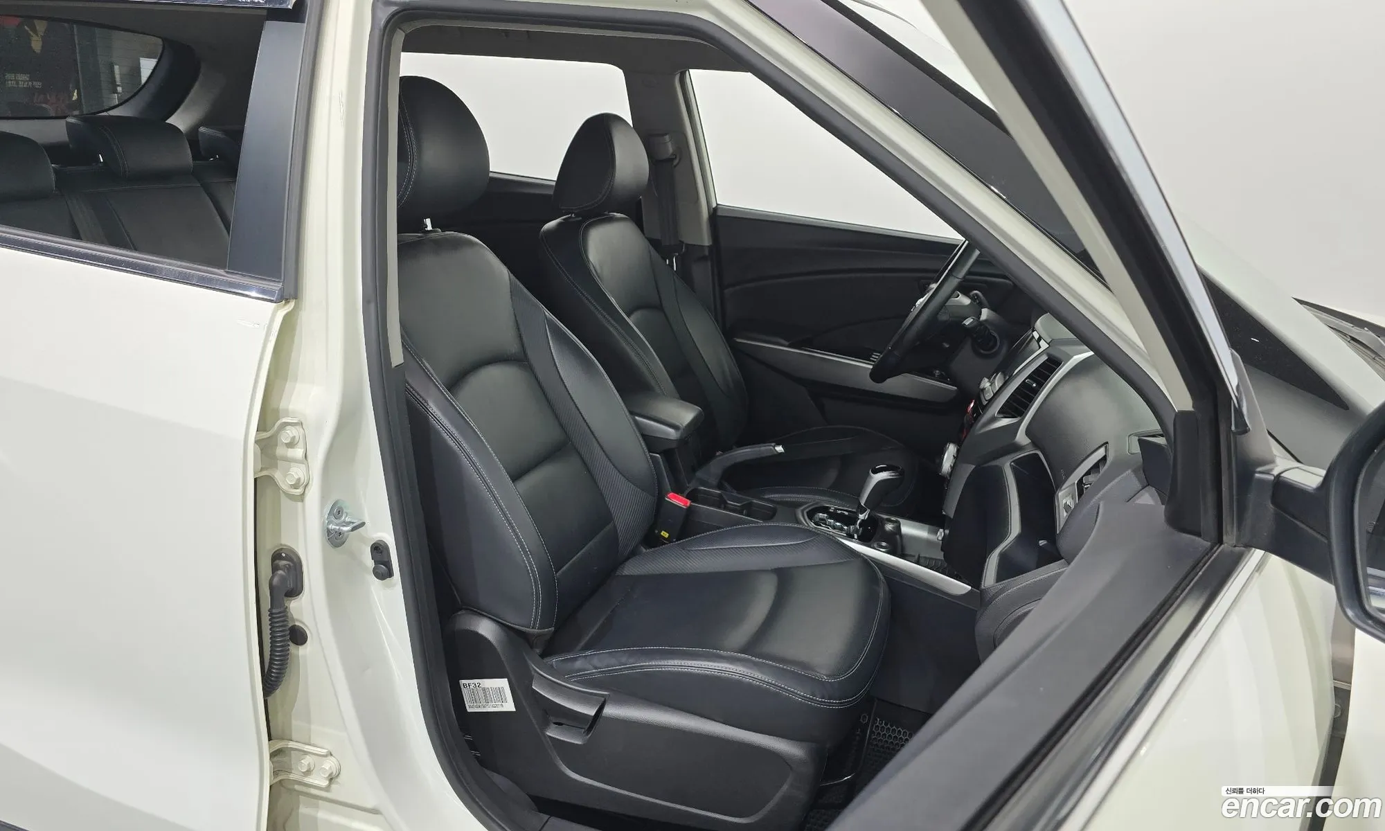 KG Mobility (SsangYong) Tivoli 2015 — 30