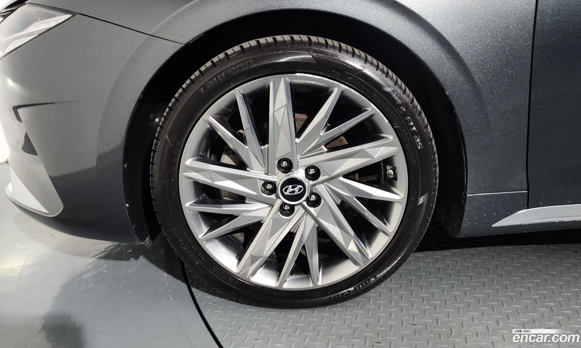 Hyundai Grandeur IG 2020 — 32