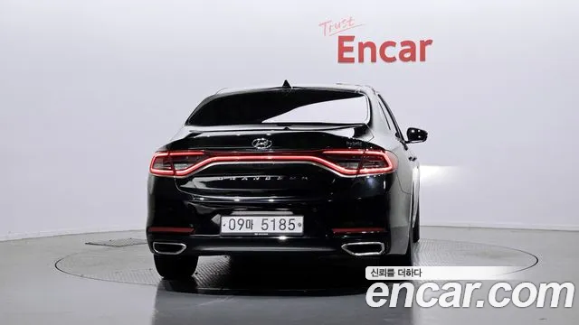 Hyundai Grandeur IG Hybrid 2019 — 3