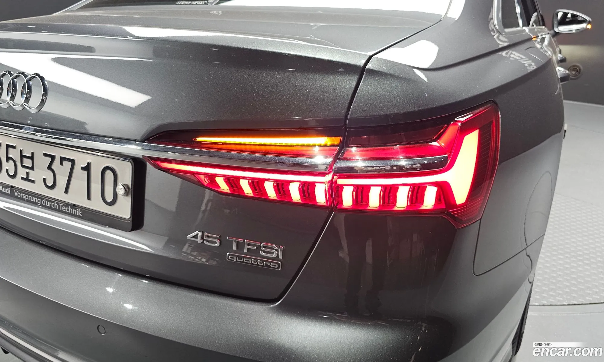 Audi A6 2020 WAUZZZF20LN009232 — 3