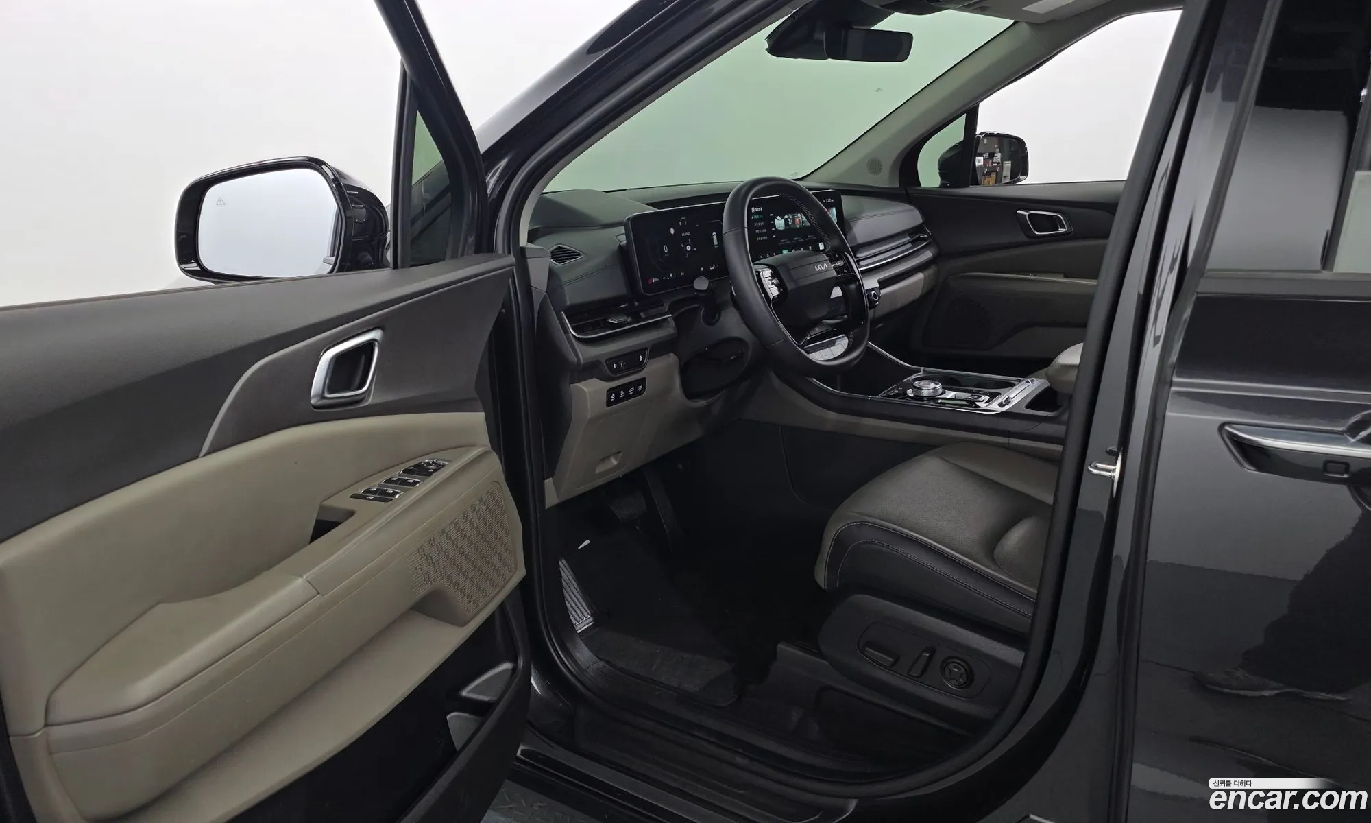 Kia Carnival 2025 — 12